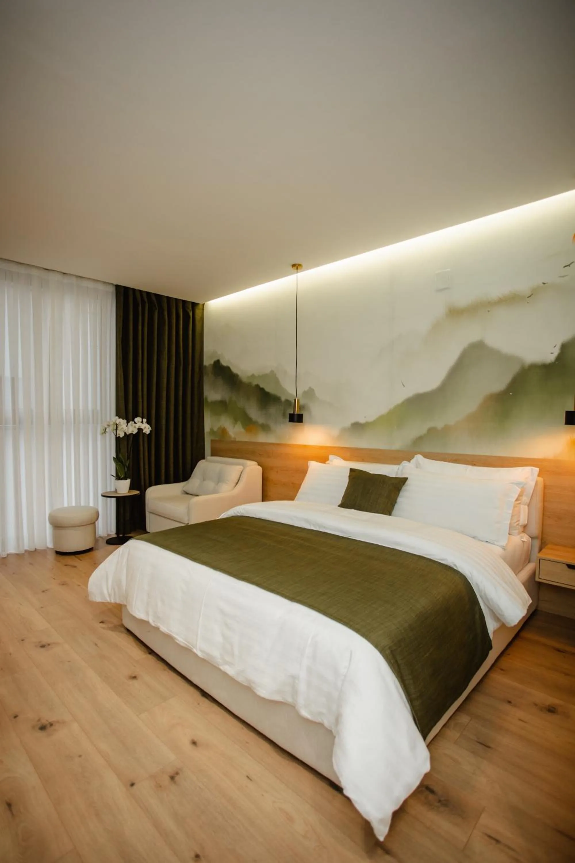 Bed in Oro Inn Hotel