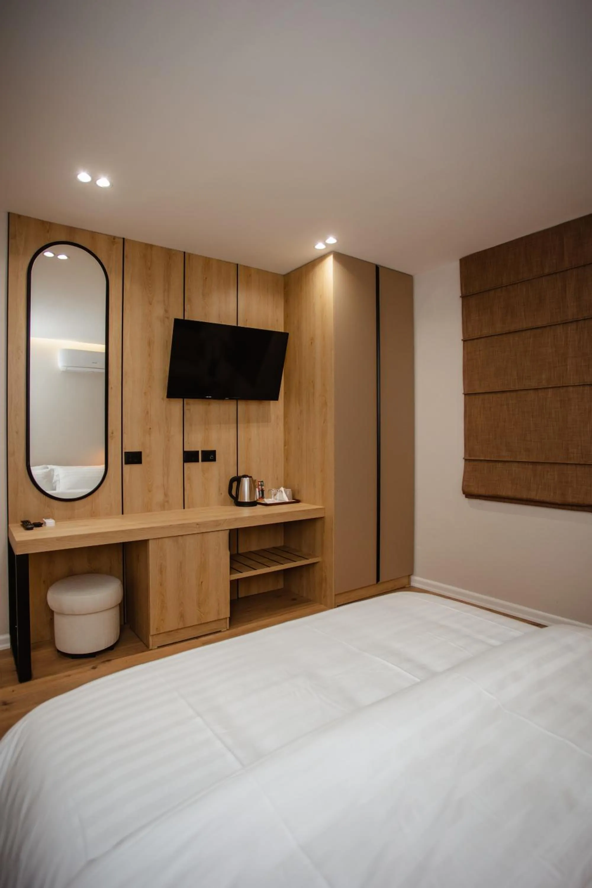 Bed in Oro Inn Hotel