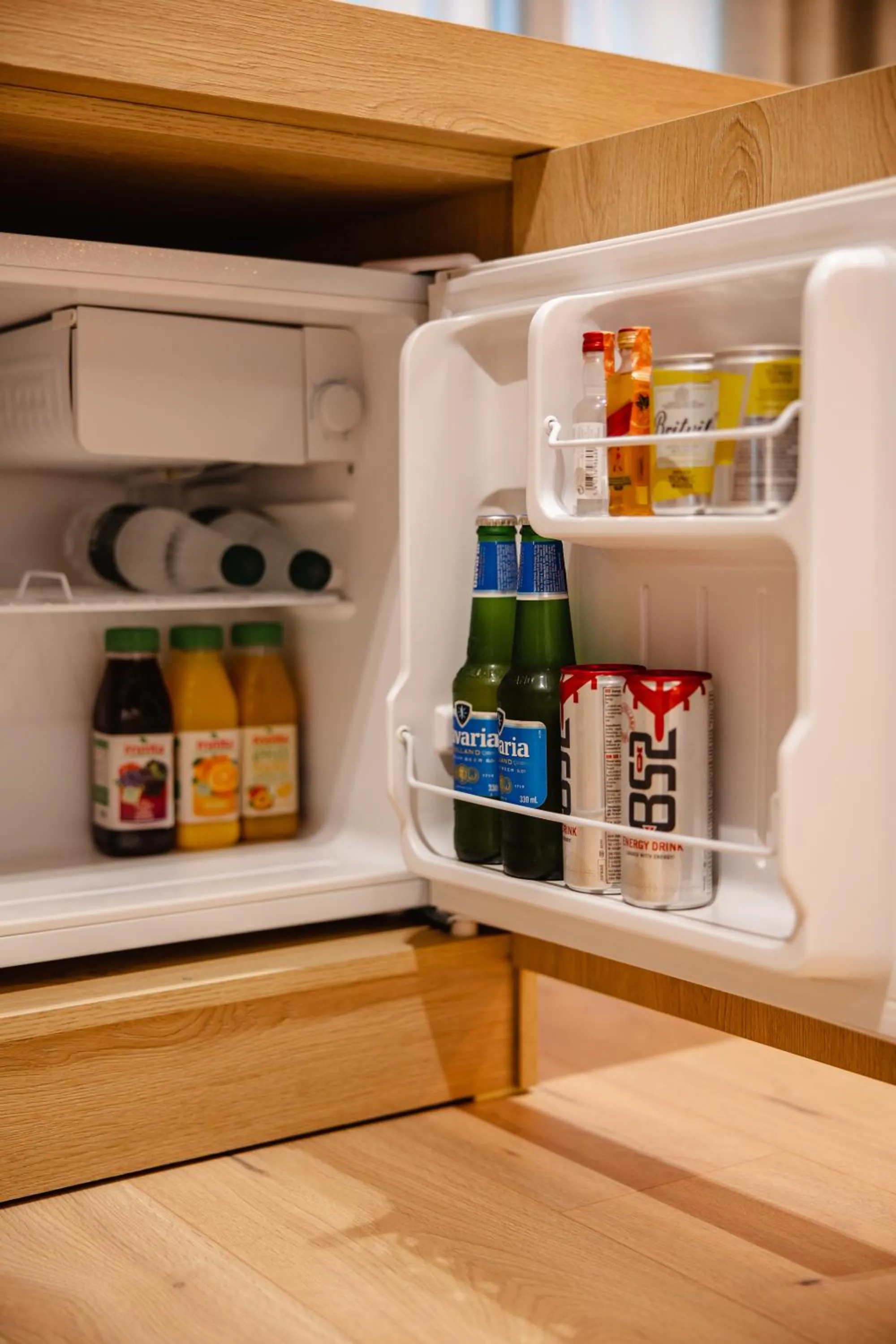 Food and drinks in Oro Inn Hotel