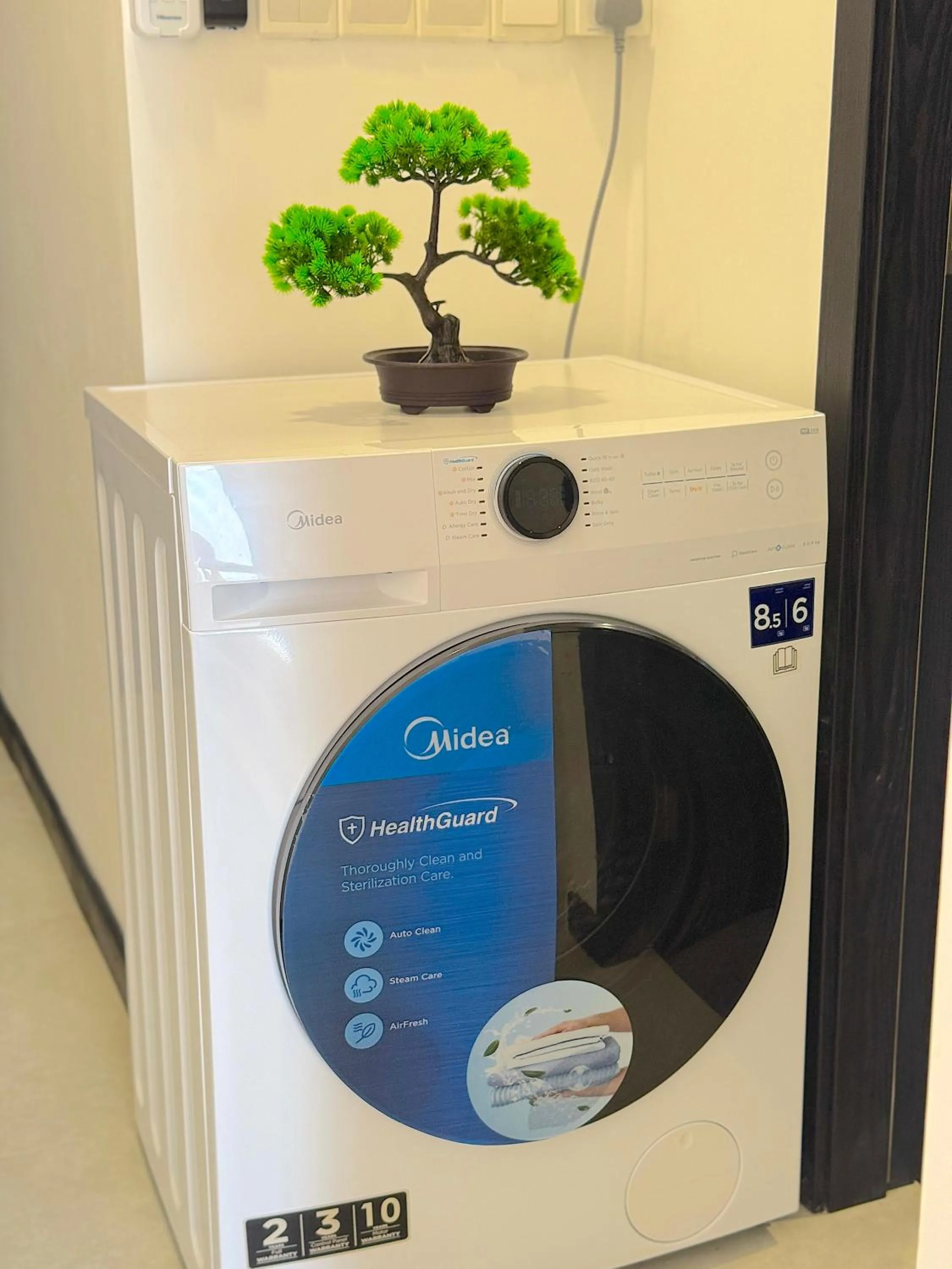 washing machine in Neu Suites By Serenity Homes Near Gleneagles, KLCC & LRT