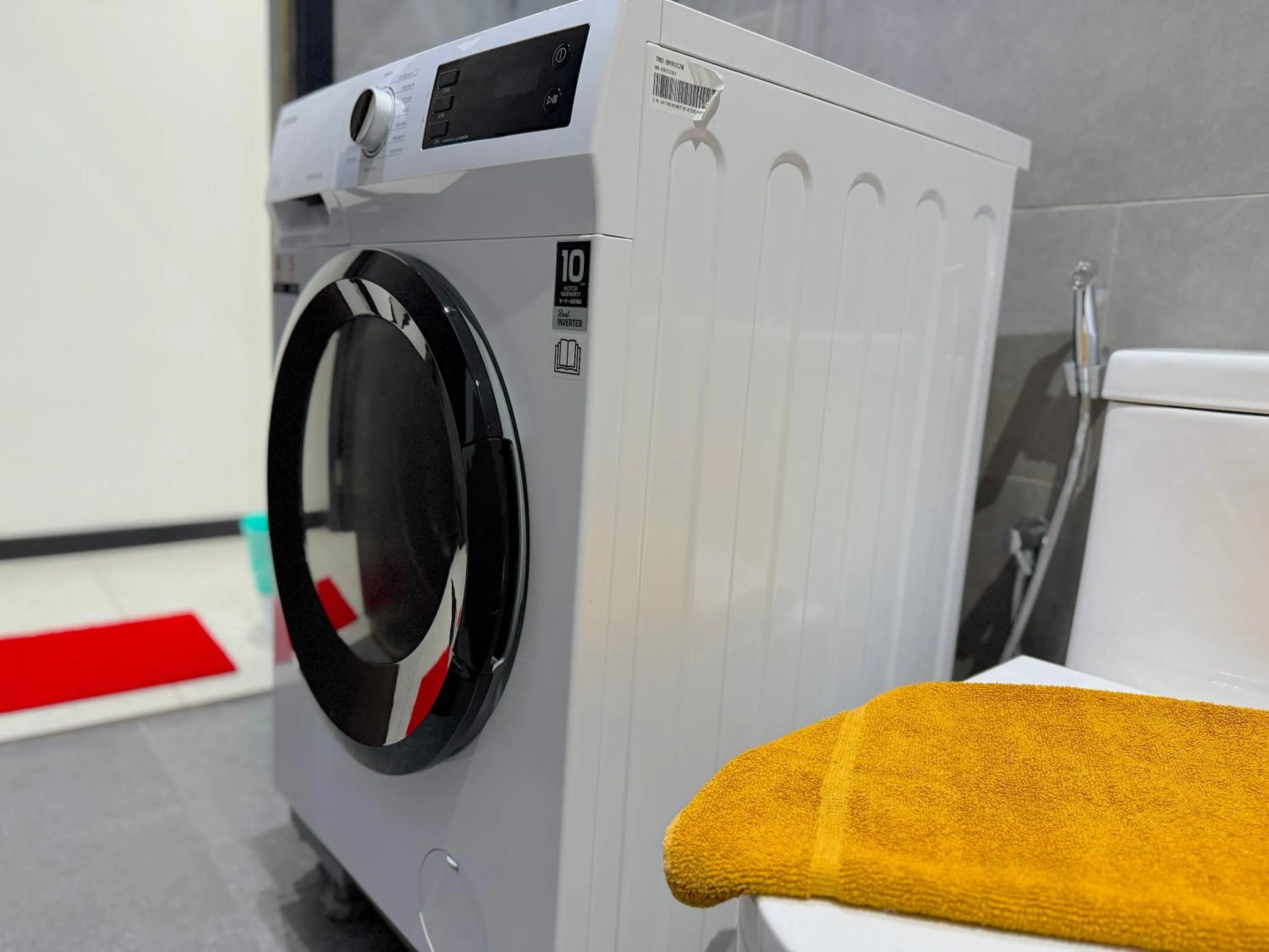 washing machine in Neu Suites By Serenity Homes Near Gleneagles, KLCC & LRT