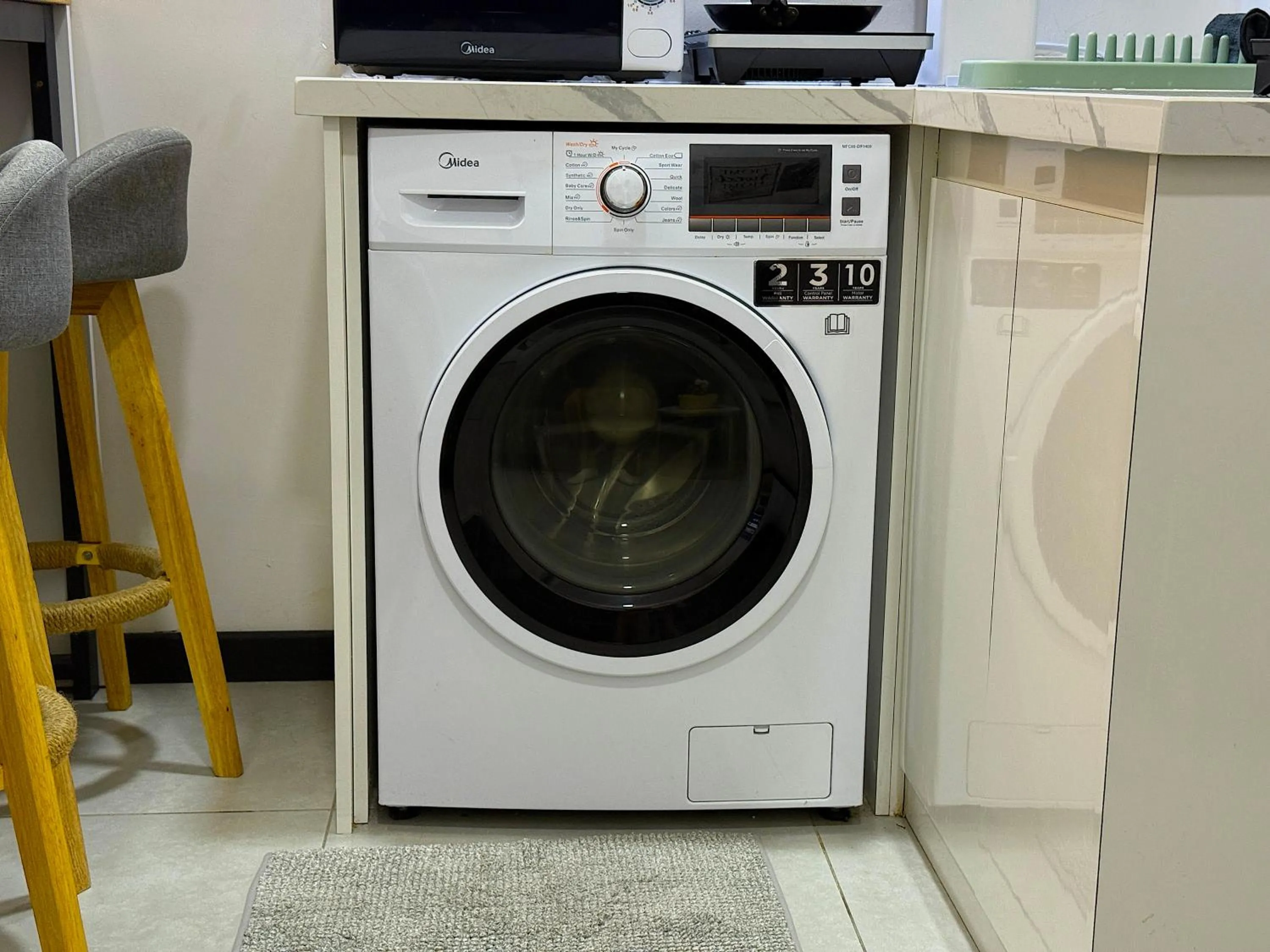 washing machine in Neu Suites By Serenity Homes Near Gleneagles, KLCC & LRT