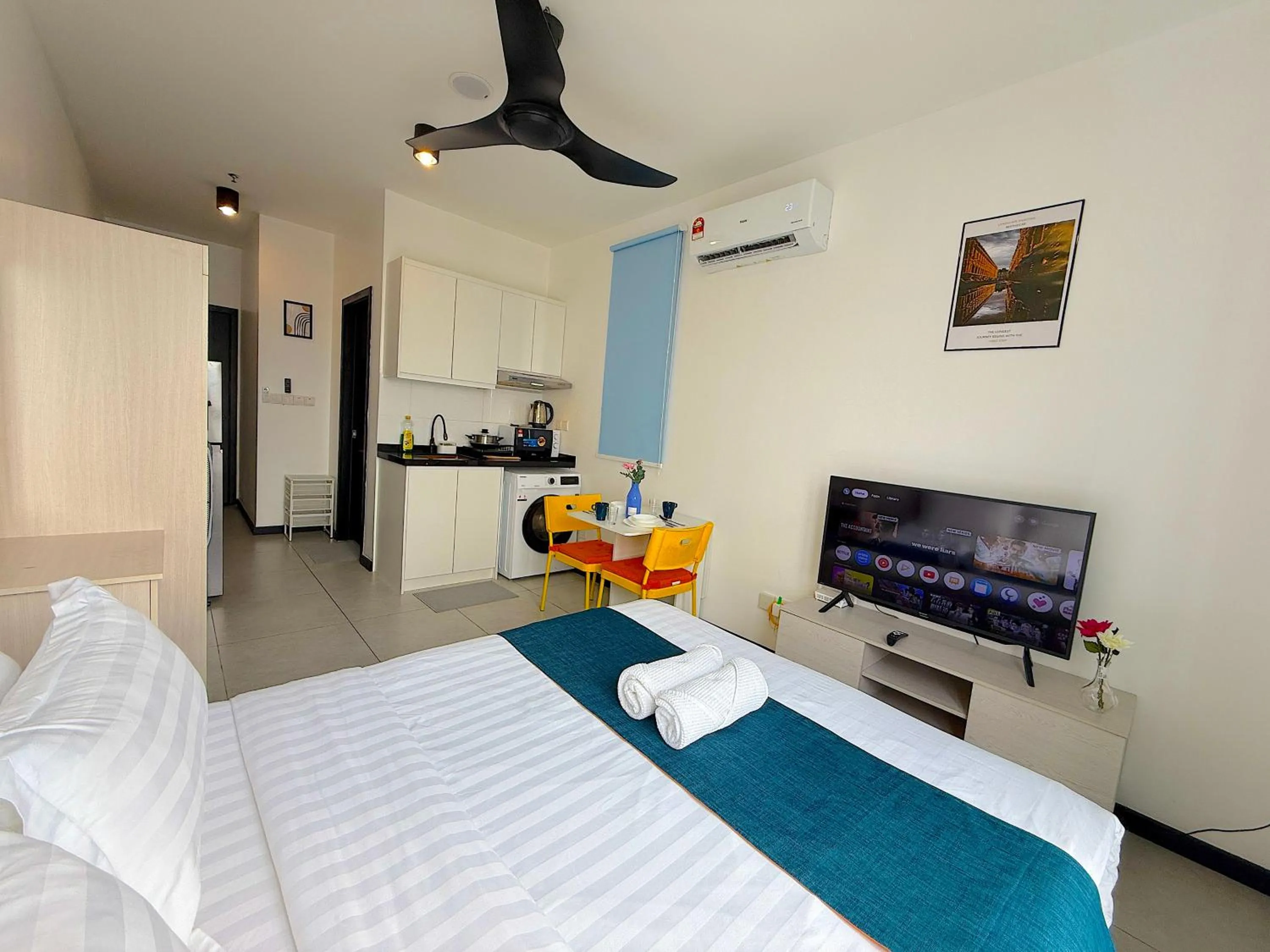 Photo of the whole room, Bed in Neu Suites By Serenity Homes Near Gleneagles, KLCC & LRT