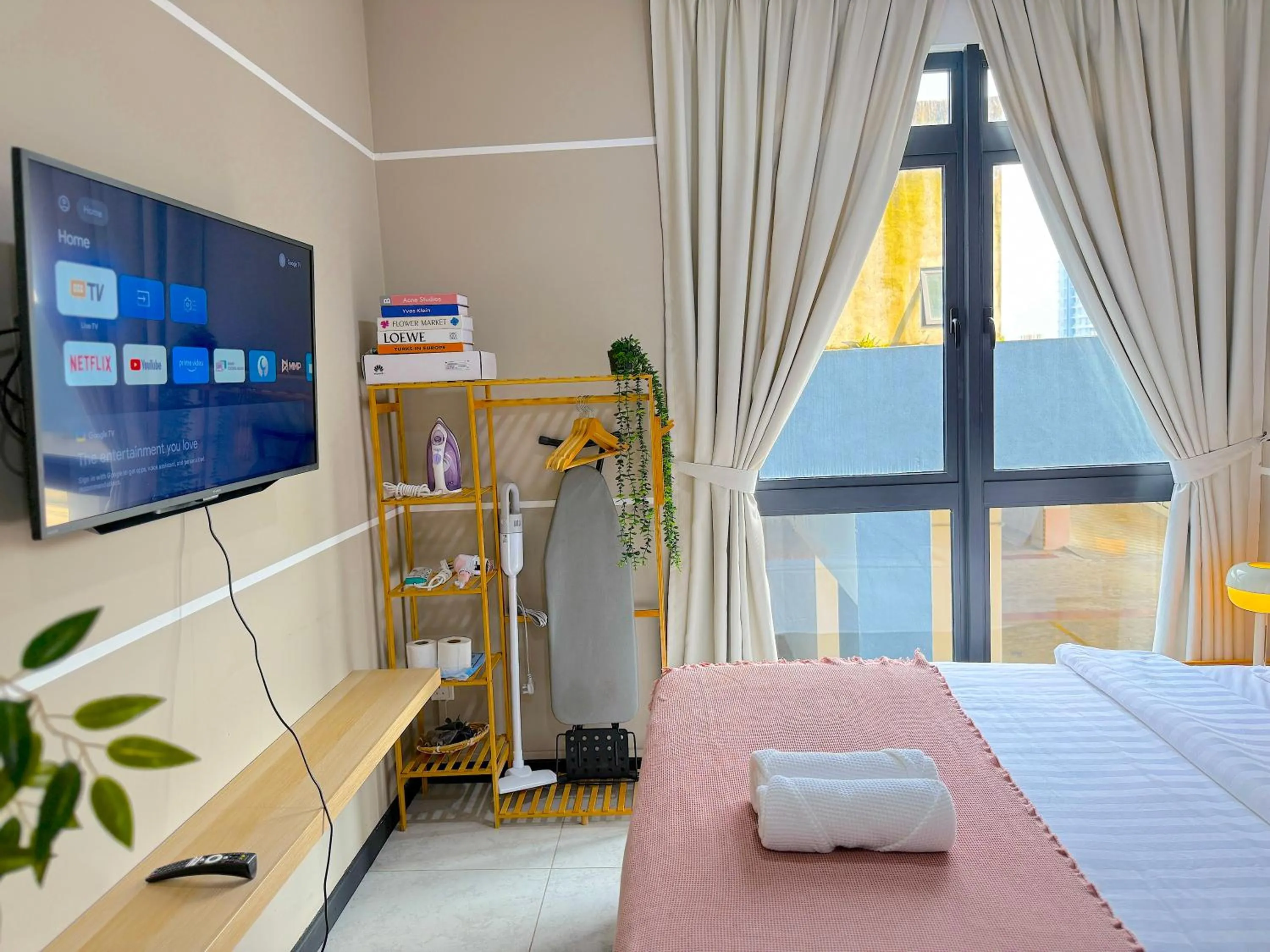 Bed in Neu Suites By Serenity Homes Near Gleneagles, KLCC & LRT