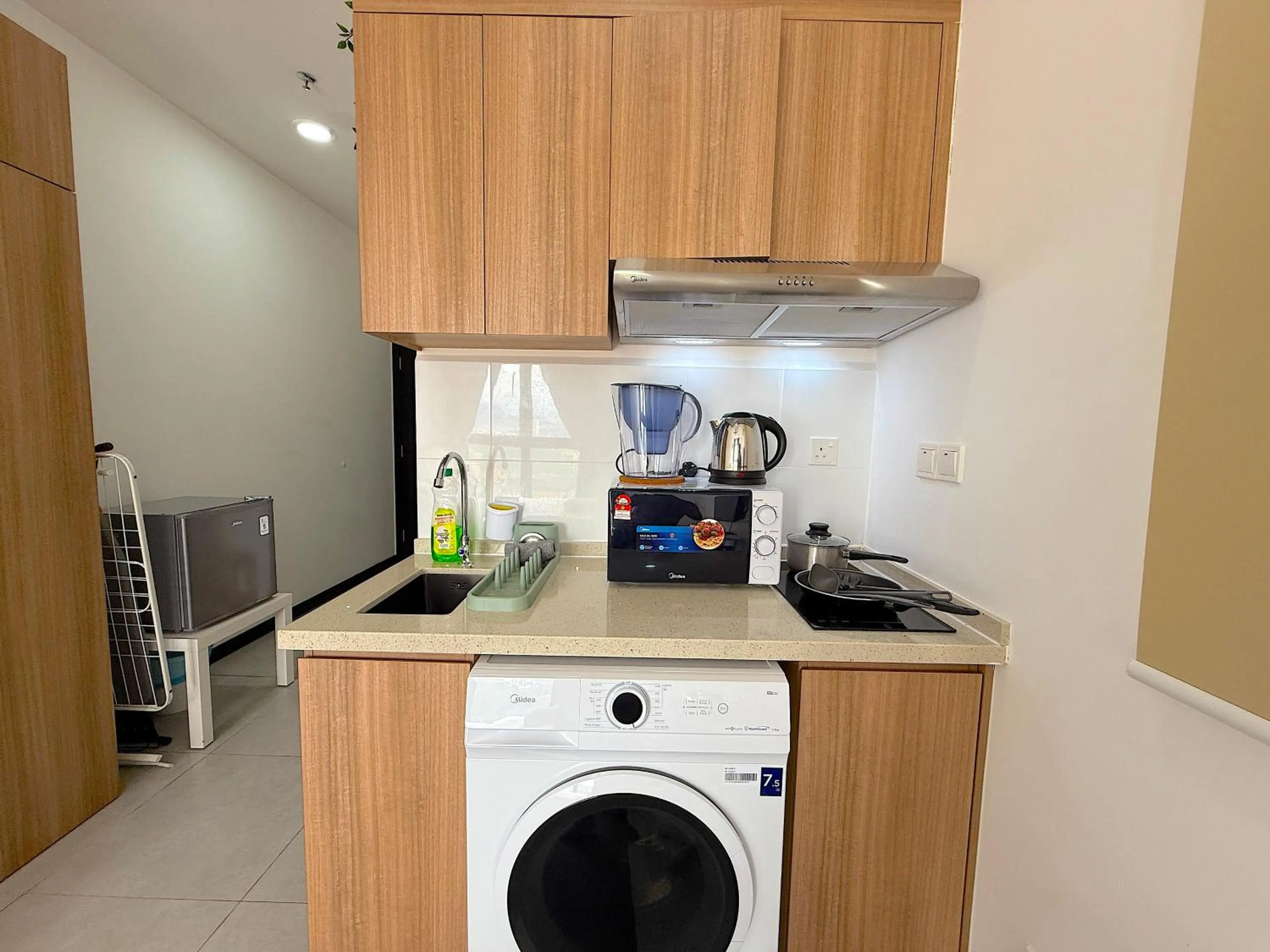 Kitchen or kitchenette in Neu Suites By Serenity Homes Near Gleneagles, KLCC & LRT