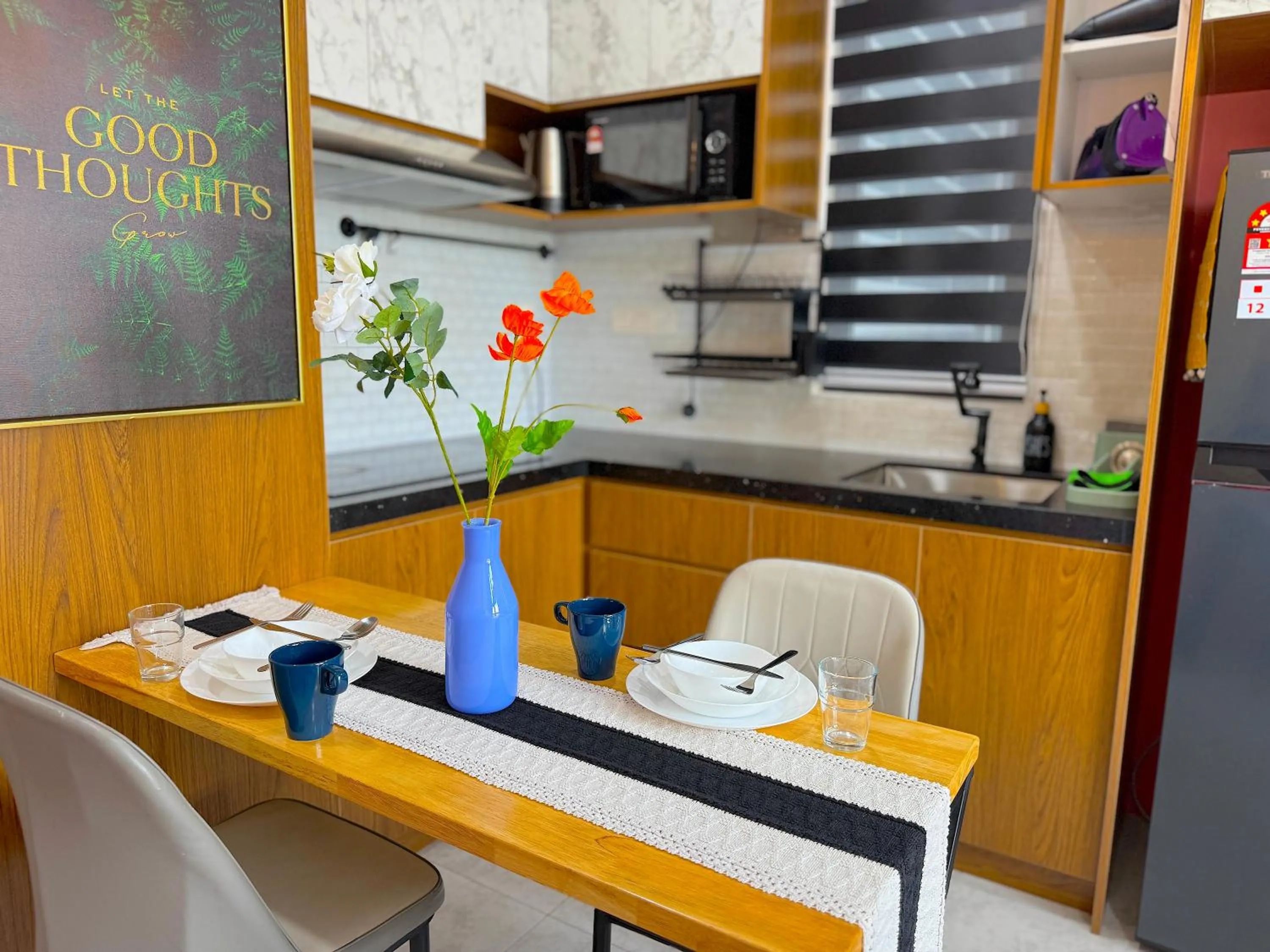 Kitchen or kitchenette in Neu Suites By Serenity Homes Near Gleneagles, KLCC & LRT