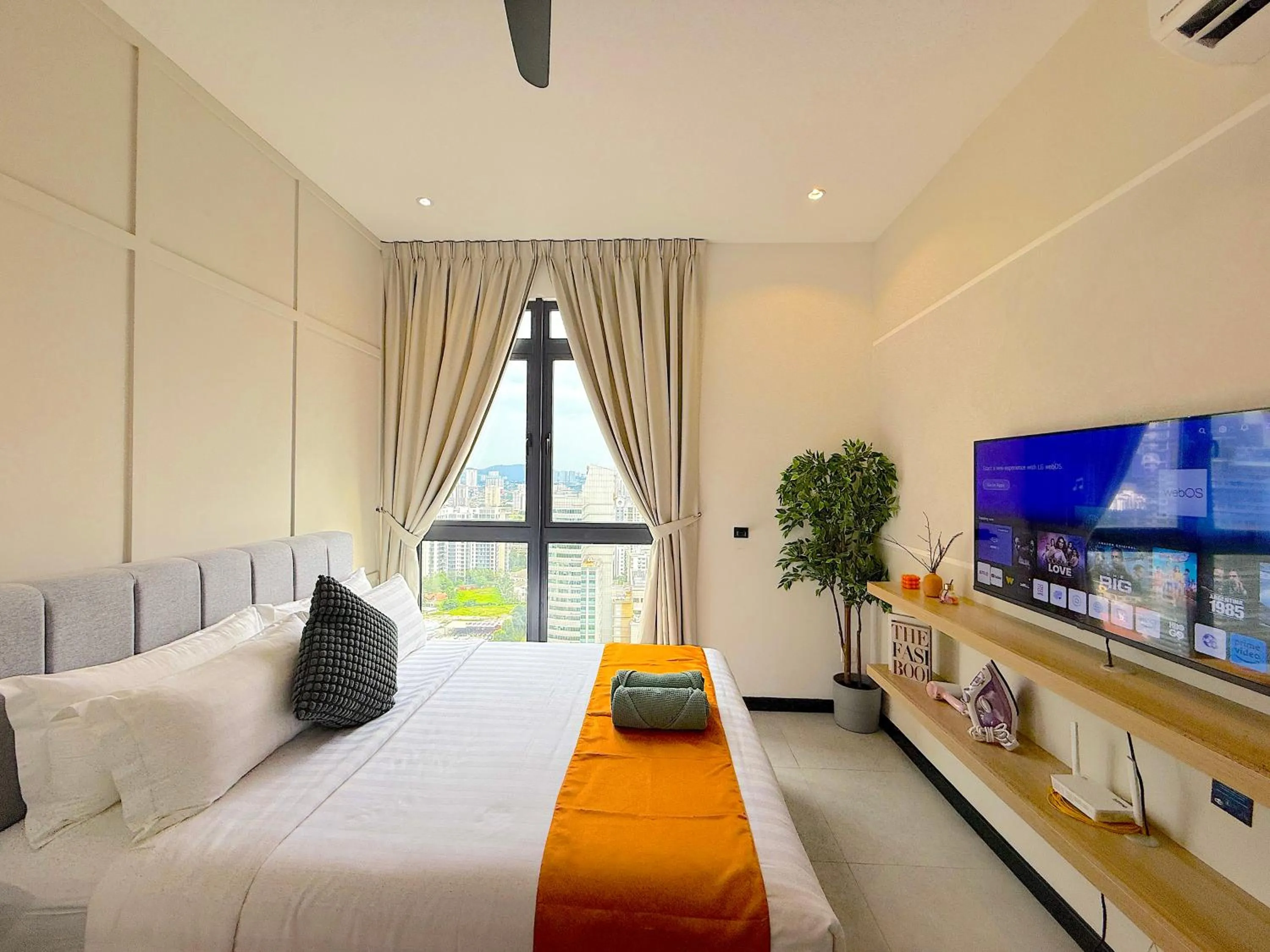 Bed in Neu Suites By Serenity Homes Near Gleneagles, KLCC & LRT