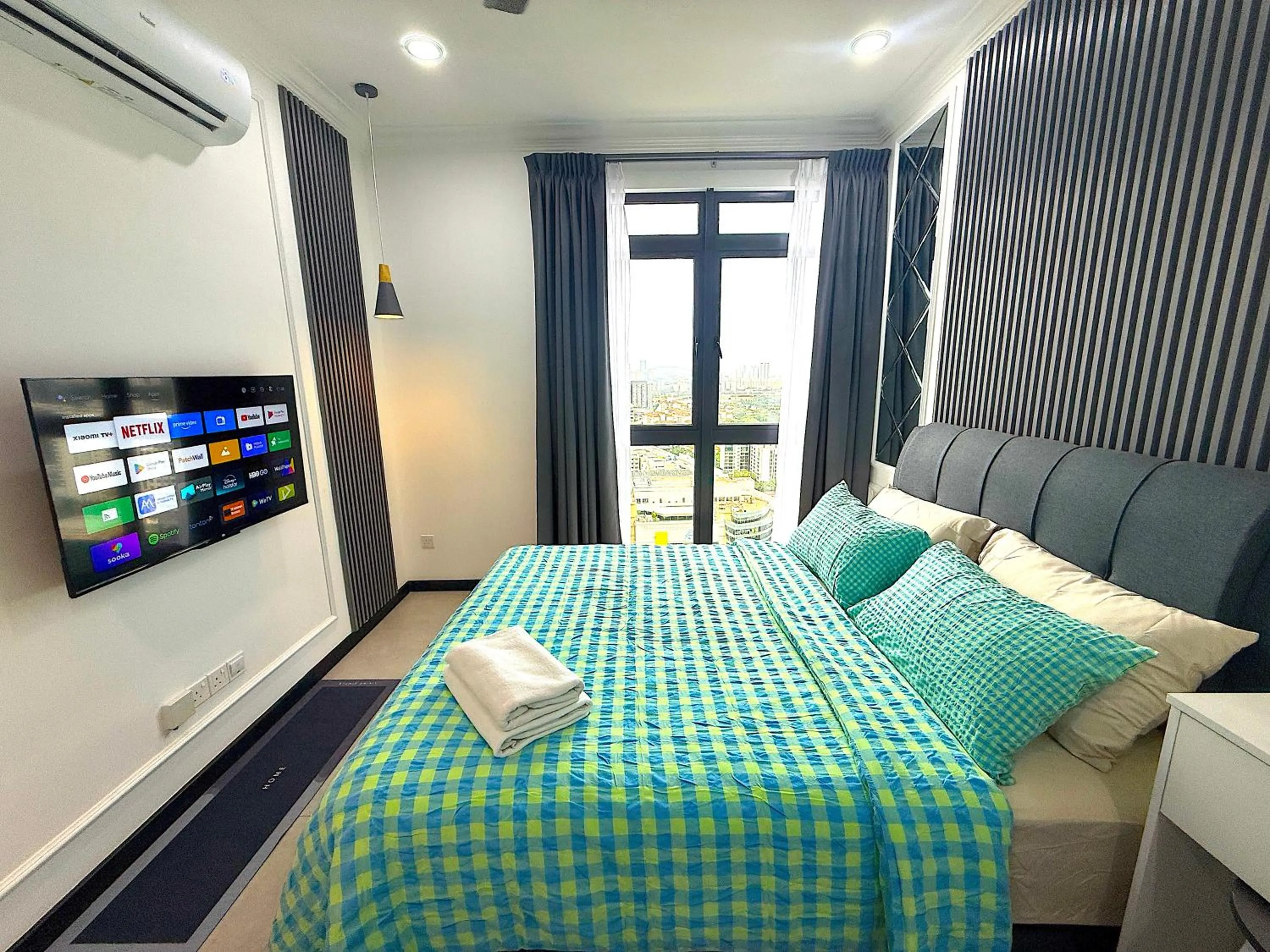 Bed in Neu Suites By Serenity Homes Near Gleneagles, KLCC & LRT