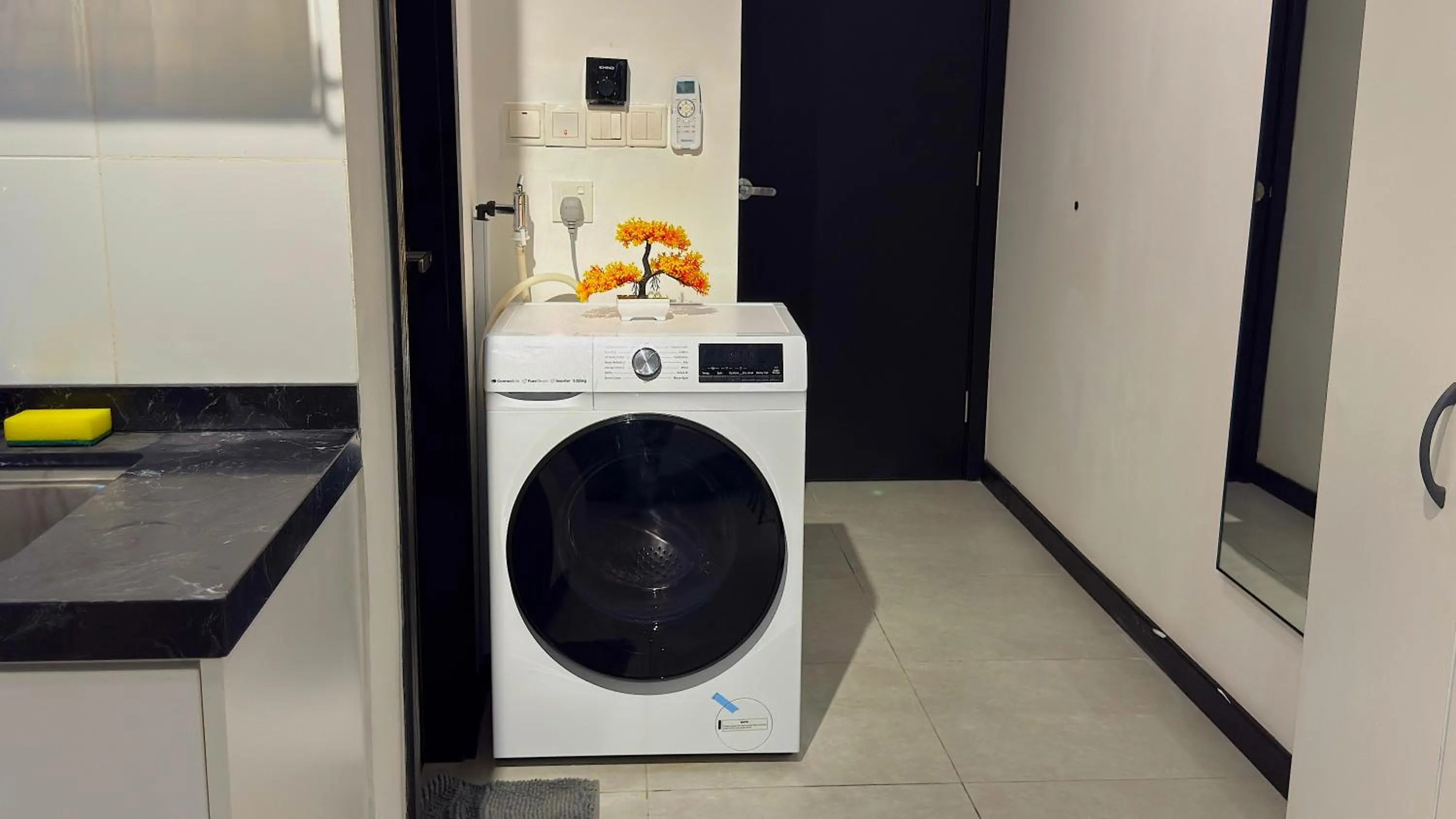 washing machine in Neu Suites By Serenity Homes Near Gleneagles, KLCC & LRT