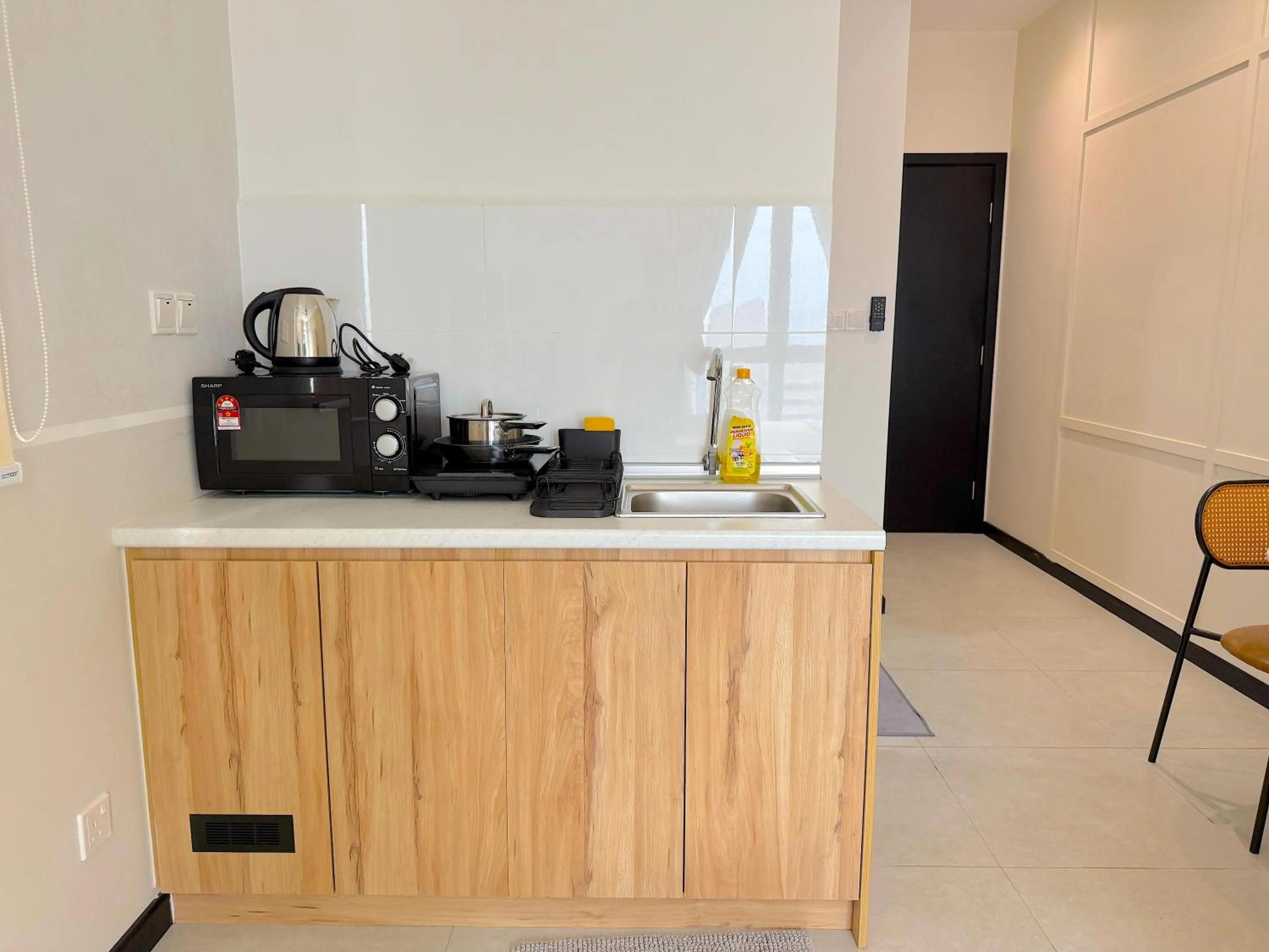 Kitchen or kitchenette in Neu Suites By Serenity Homes Near Gleneagles, KLCC & LRT