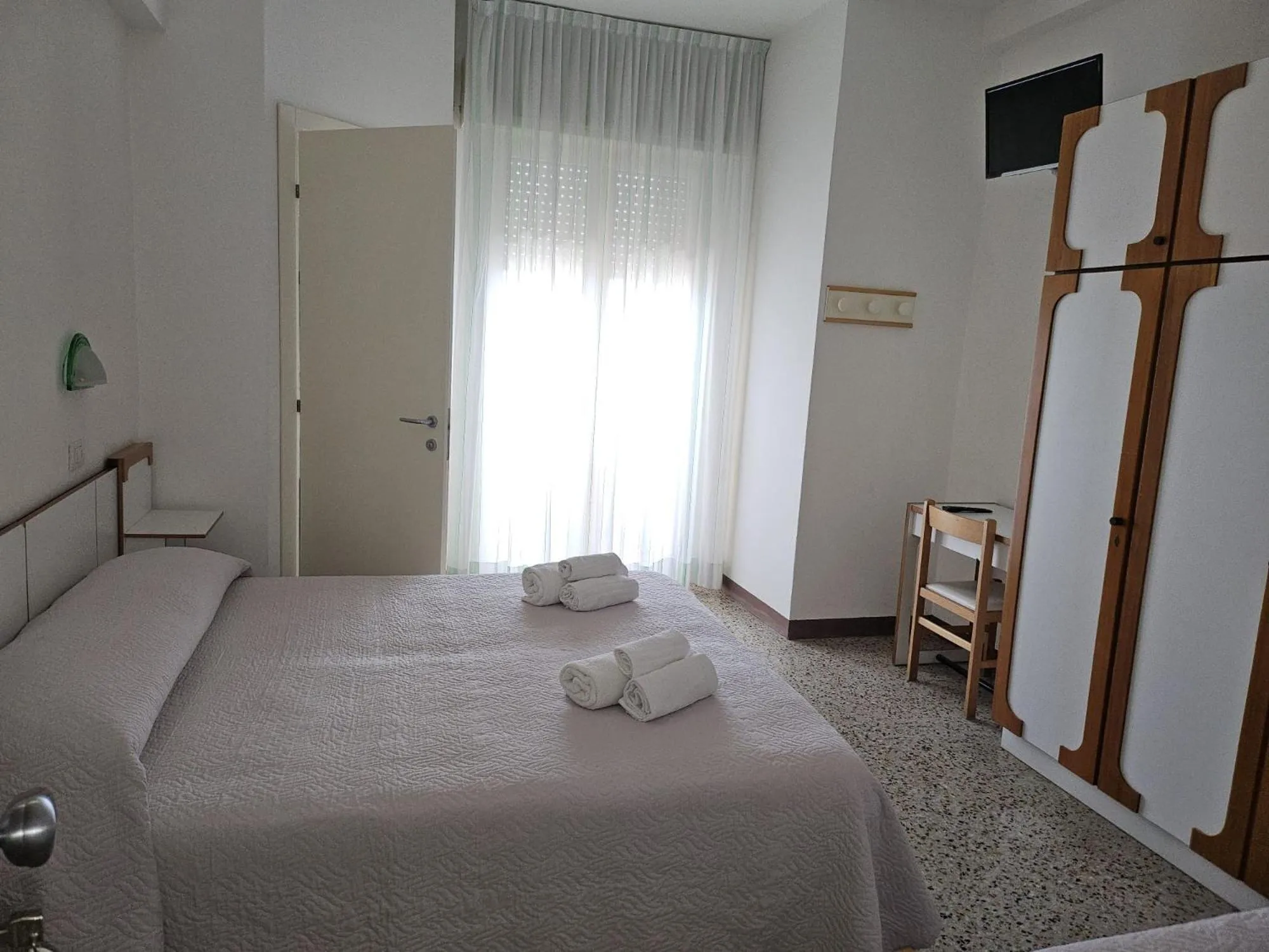 Photo of the whole room, Bed in Hotel Villa Rosa