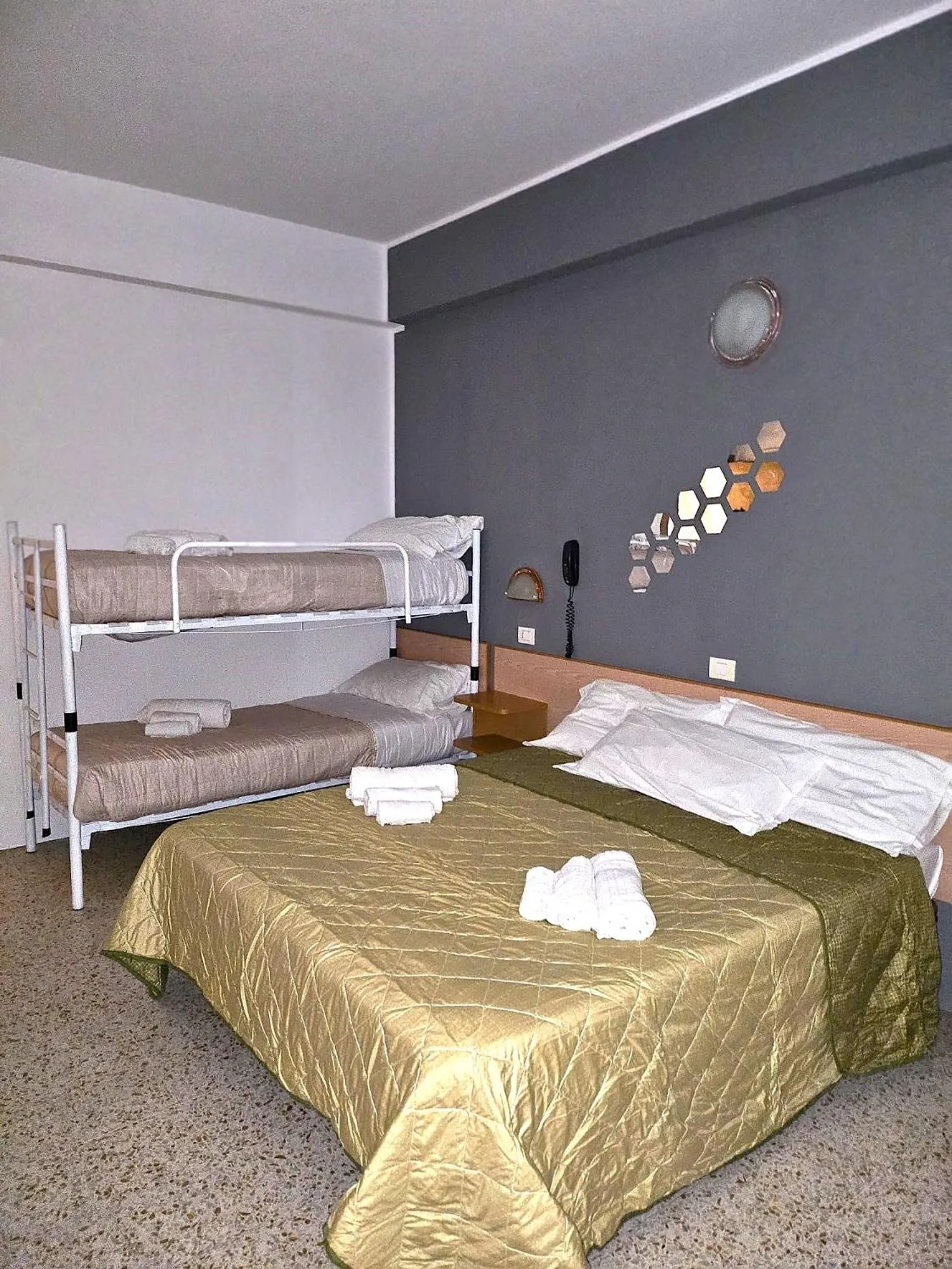 Bedroom, Bed in Hotel Villa Rosa