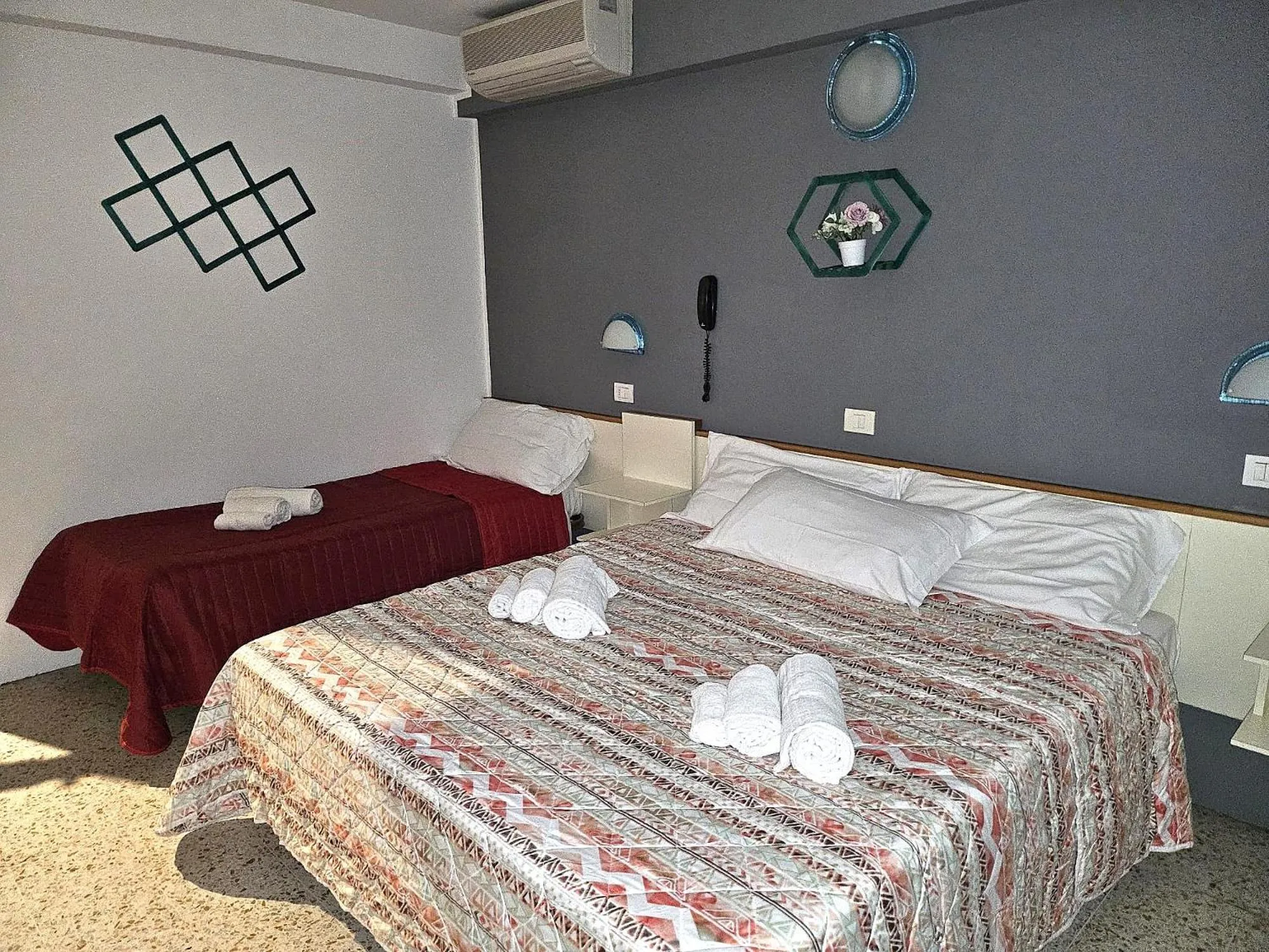 Bedroom, Bed in Hotel Villa Rosa