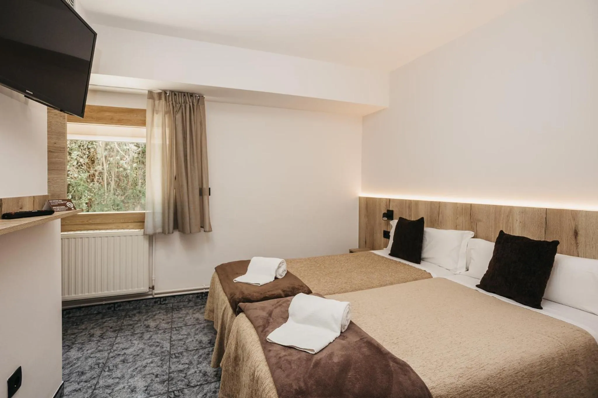 Bed in La Trobada Hotel Sport