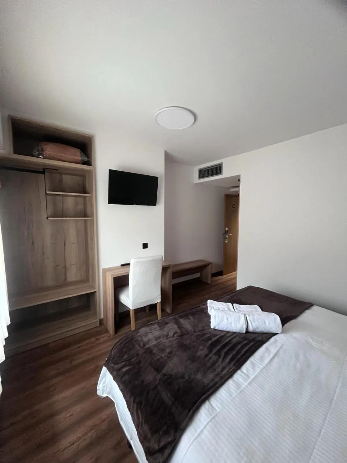 Bed in La Trobada Hotel Sport