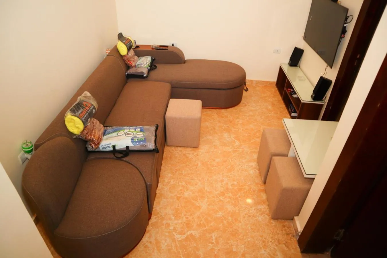 TV and multimedia in Hostgool Beach Chalets Mirage bay resort & aqua park