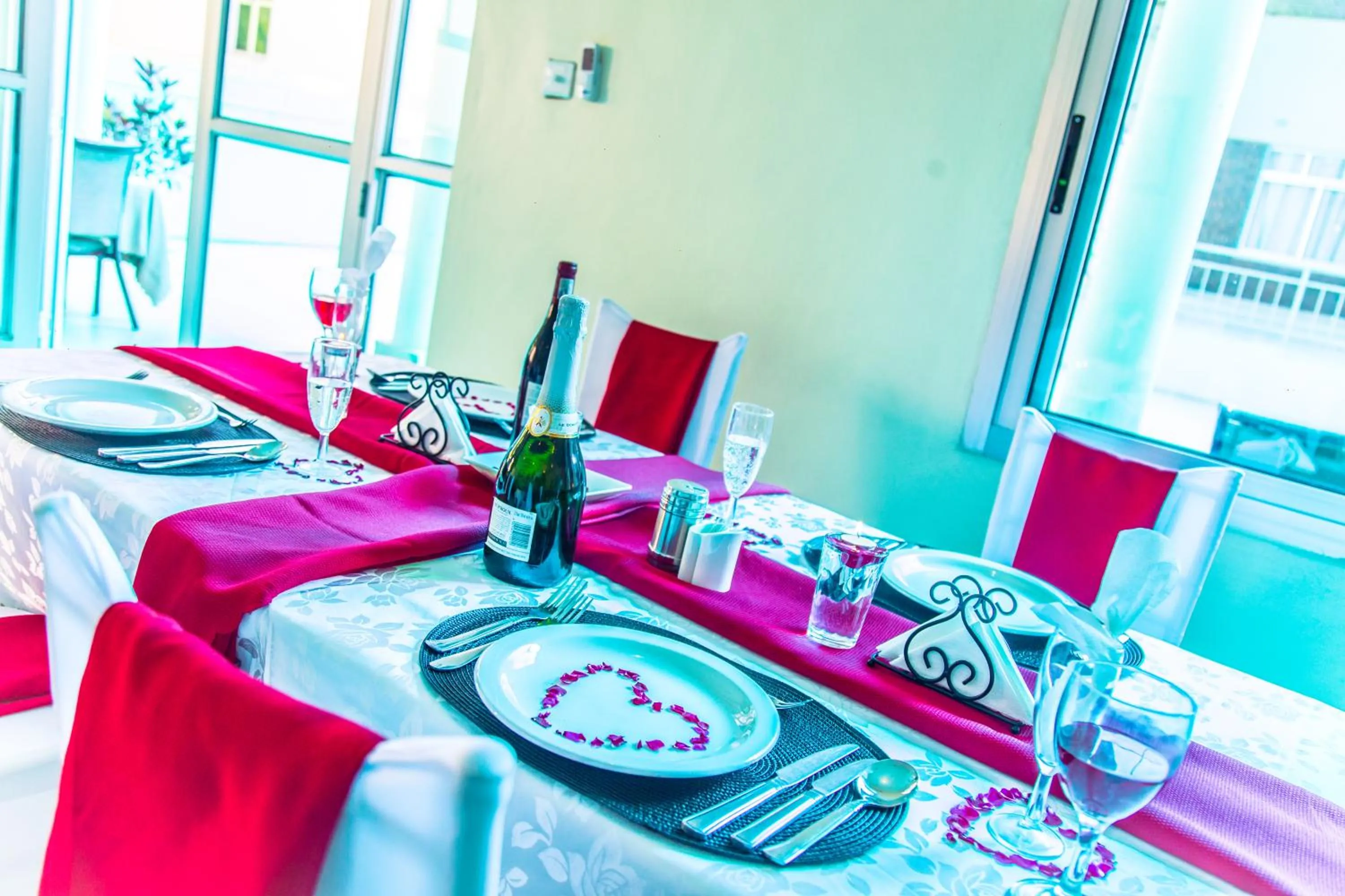 Restaurant/places to eat in Chamba Valley Exotic Hotel