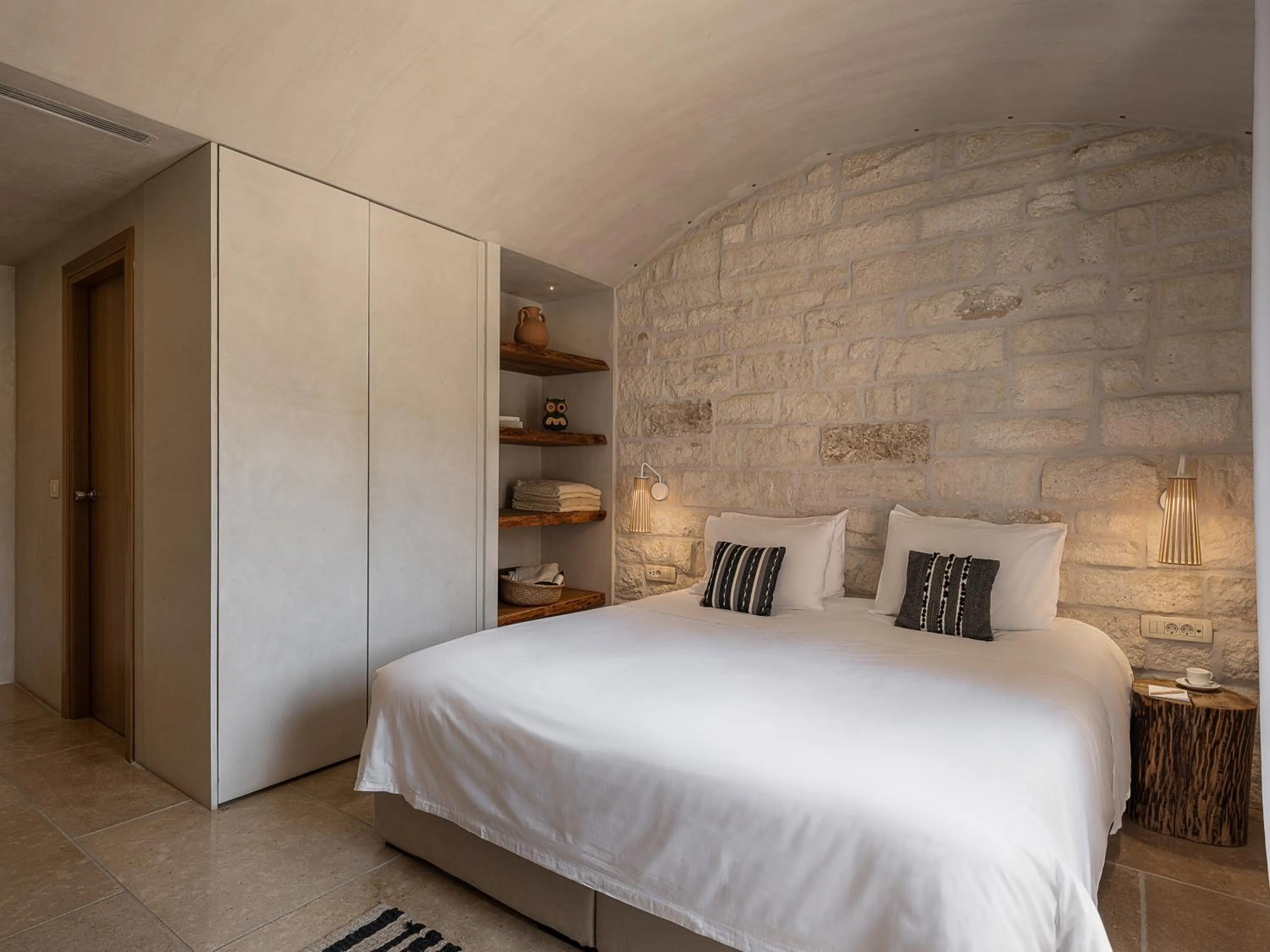 Bed in The Theodore Boutique Hotel- adults only 16 plus