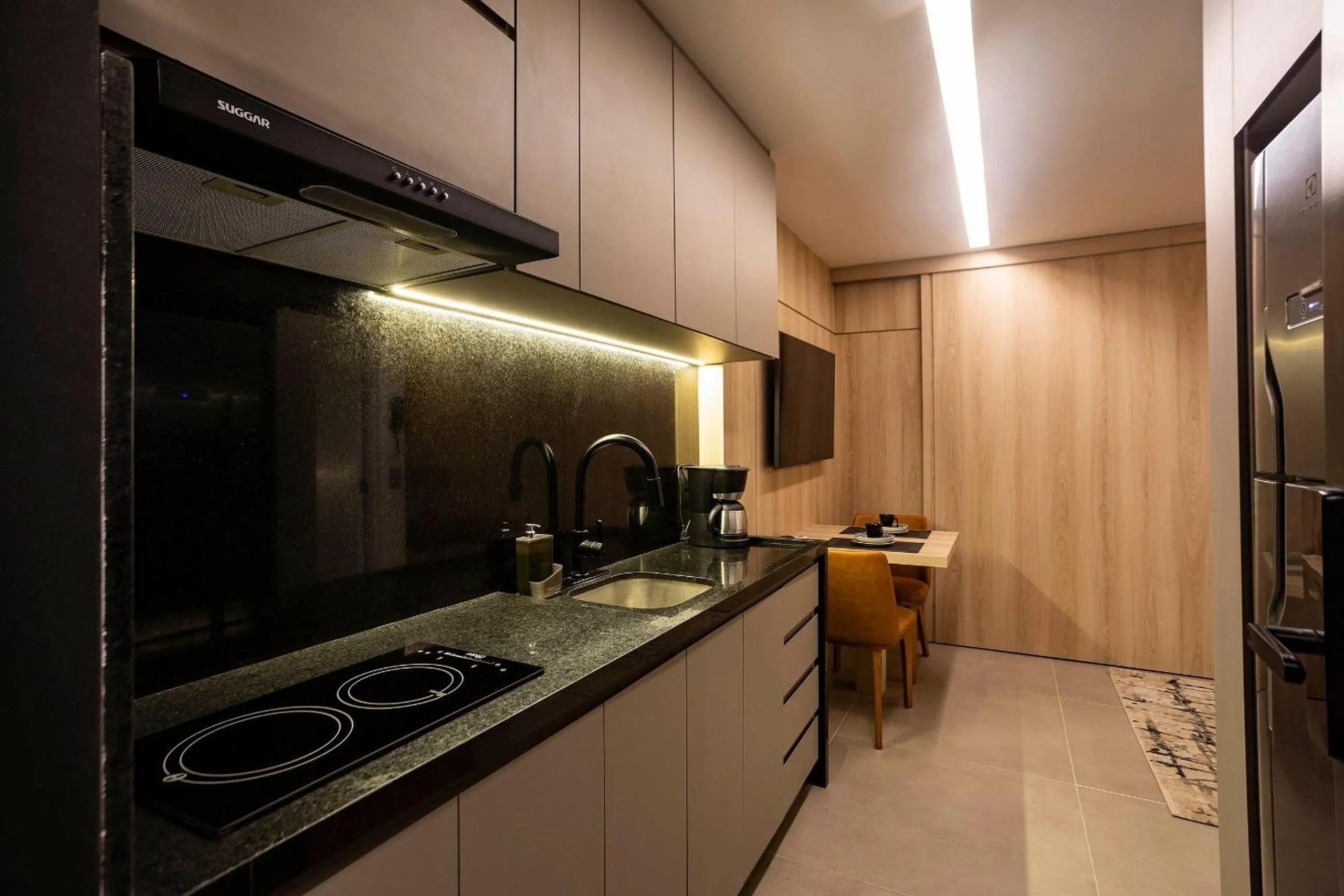 Kitchen or kitchenette in HIT Itaim