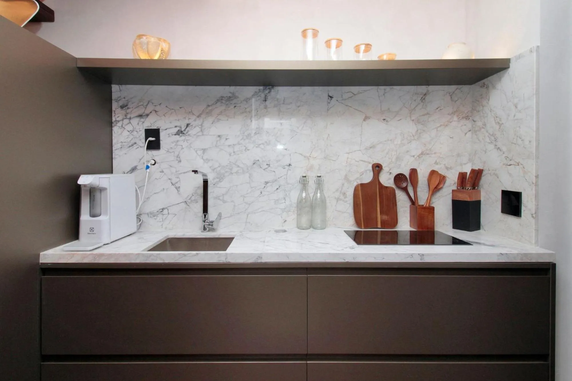 Kitchen or kitchenette in HIT Itaim