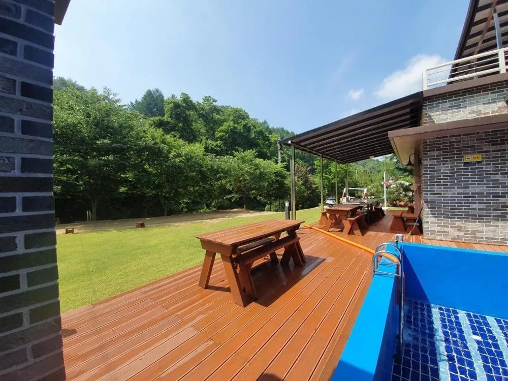 Hwacheon Yeoungwoong-ine Pension