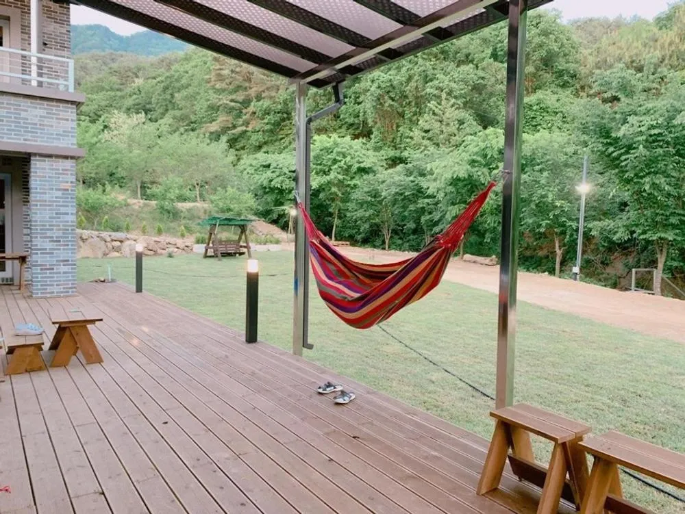 Hwacheon Yeoungwoong-ine Pension