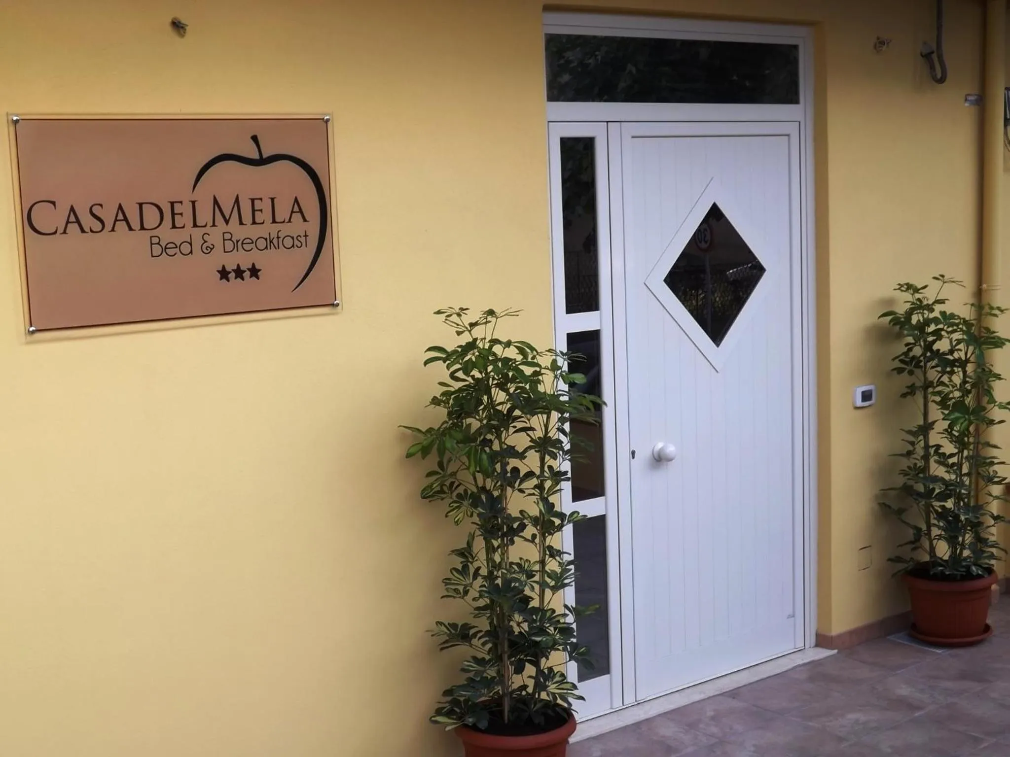 Facade/entrance in CasadelMela B&B