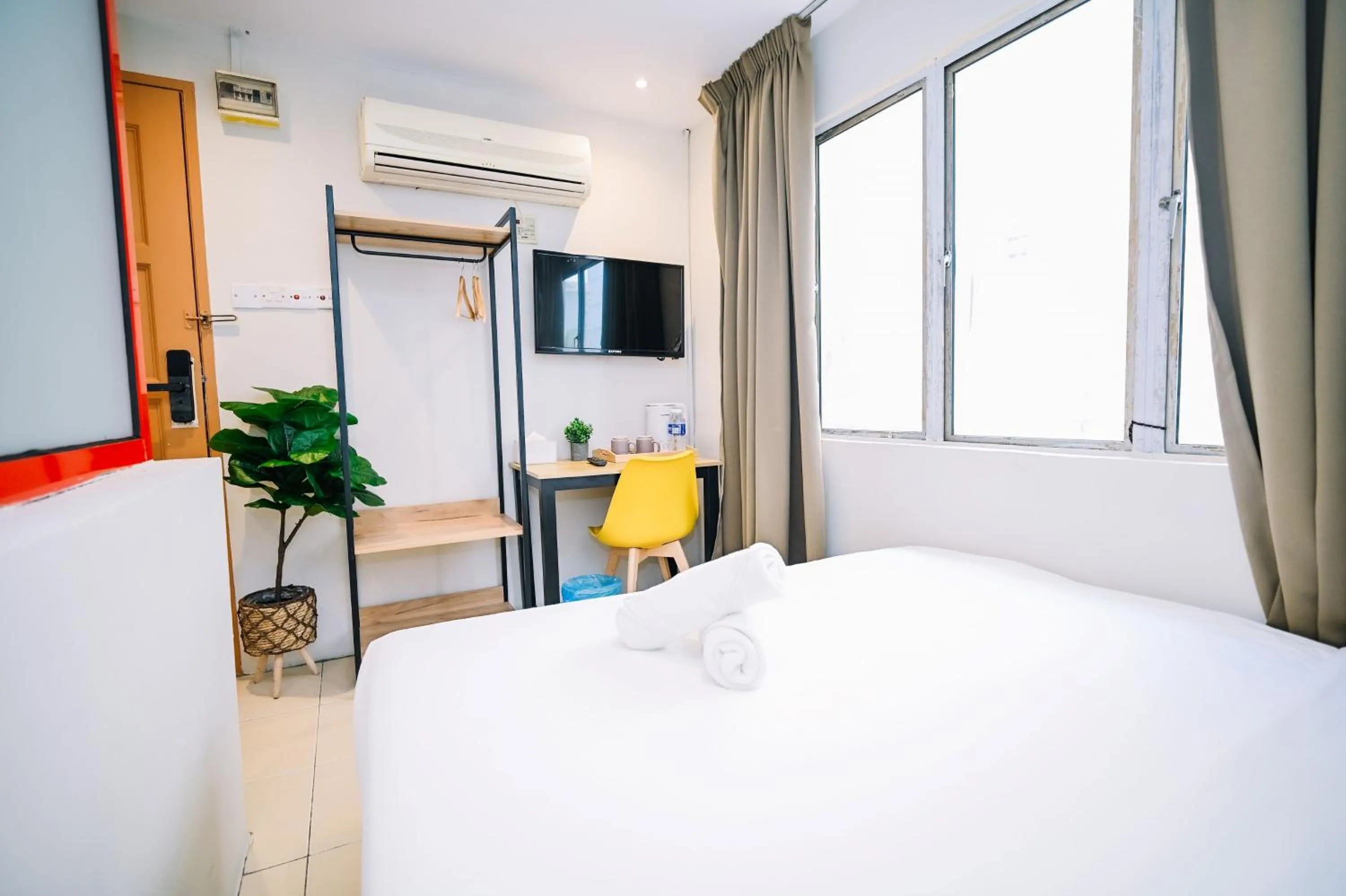 Bed in Swing & Pillows - KL Kuchai Lama