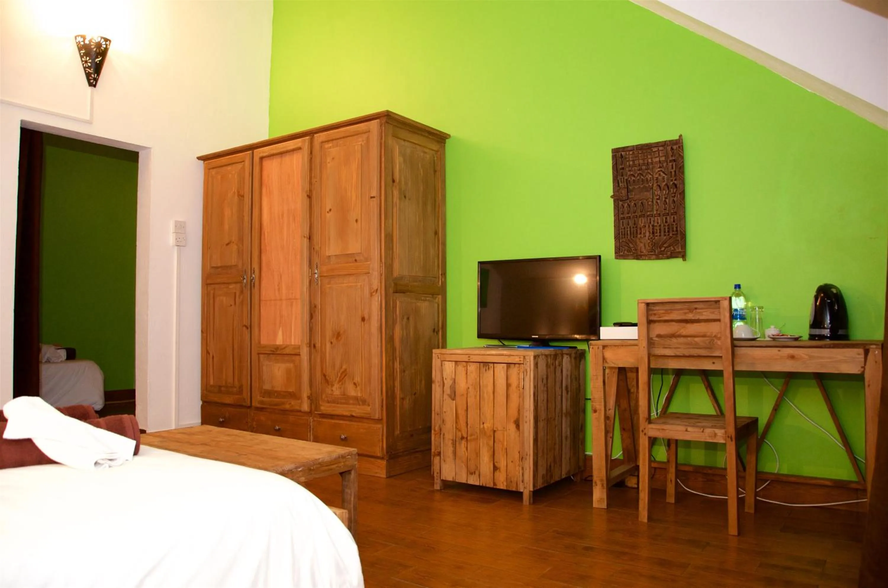 TV and multimedia, Bed in Villa Anakao Mauritius