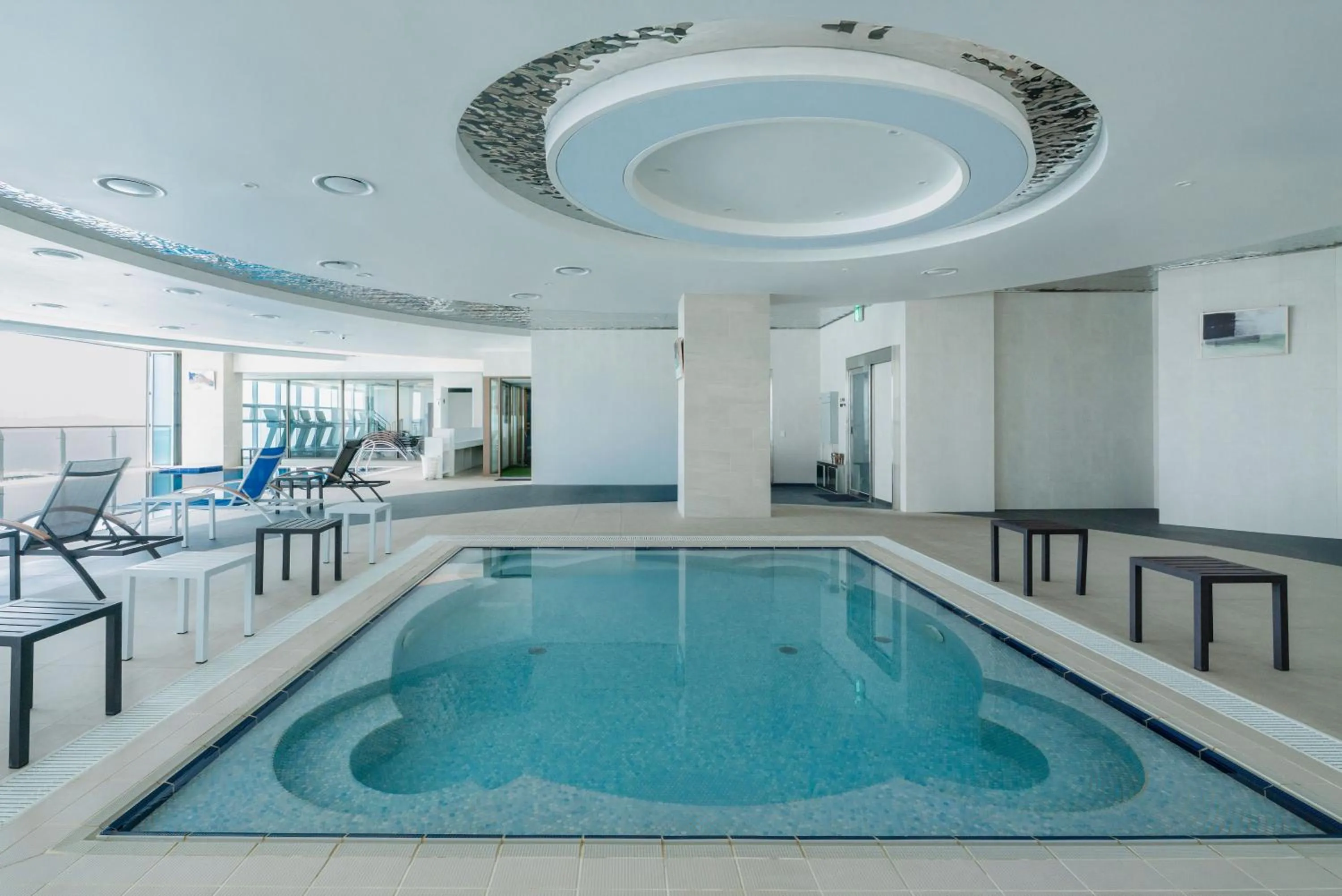 Swimming pool in WAVEM HOTEL west