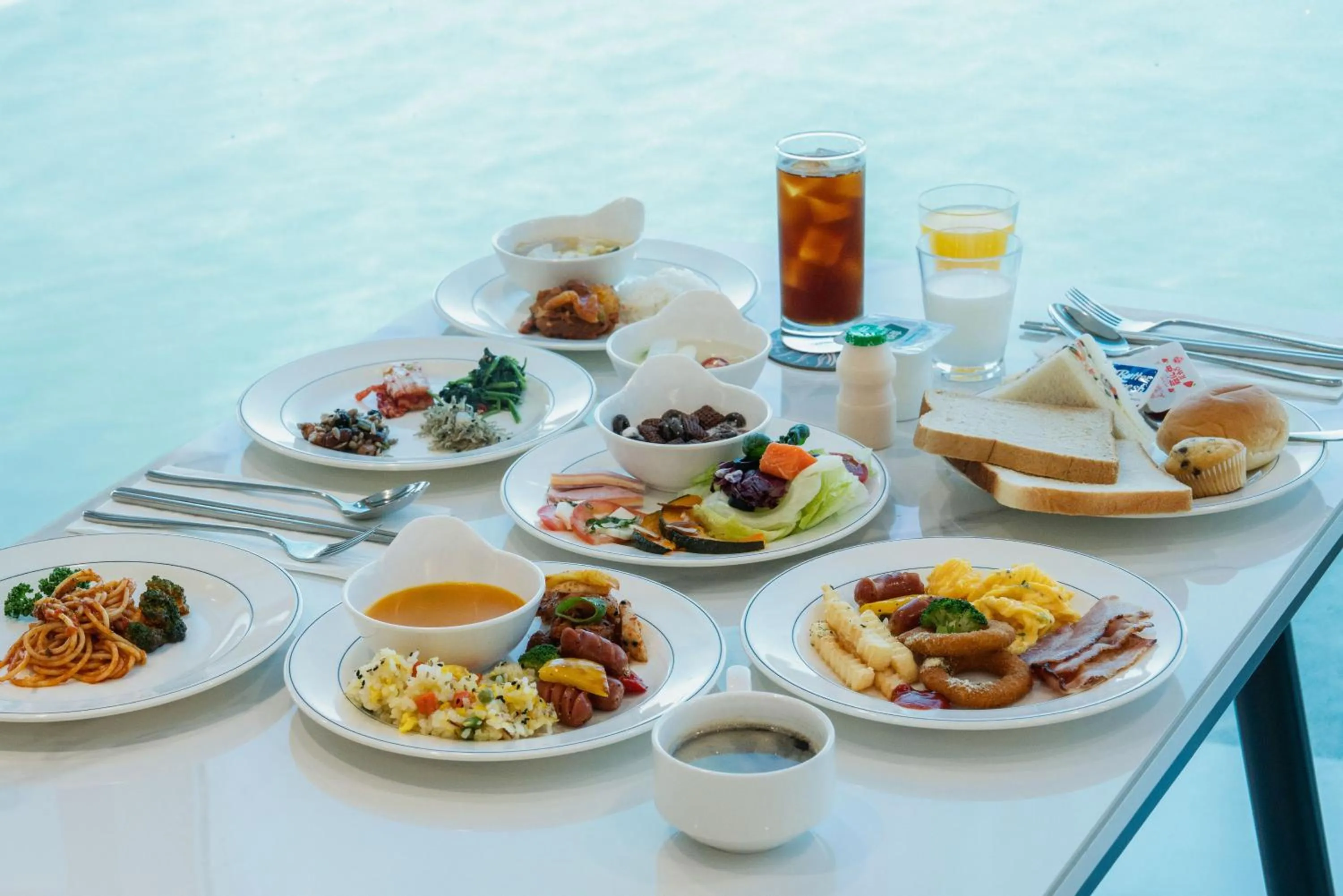 Restaurant/places to eat in WAVEM HOTEL west