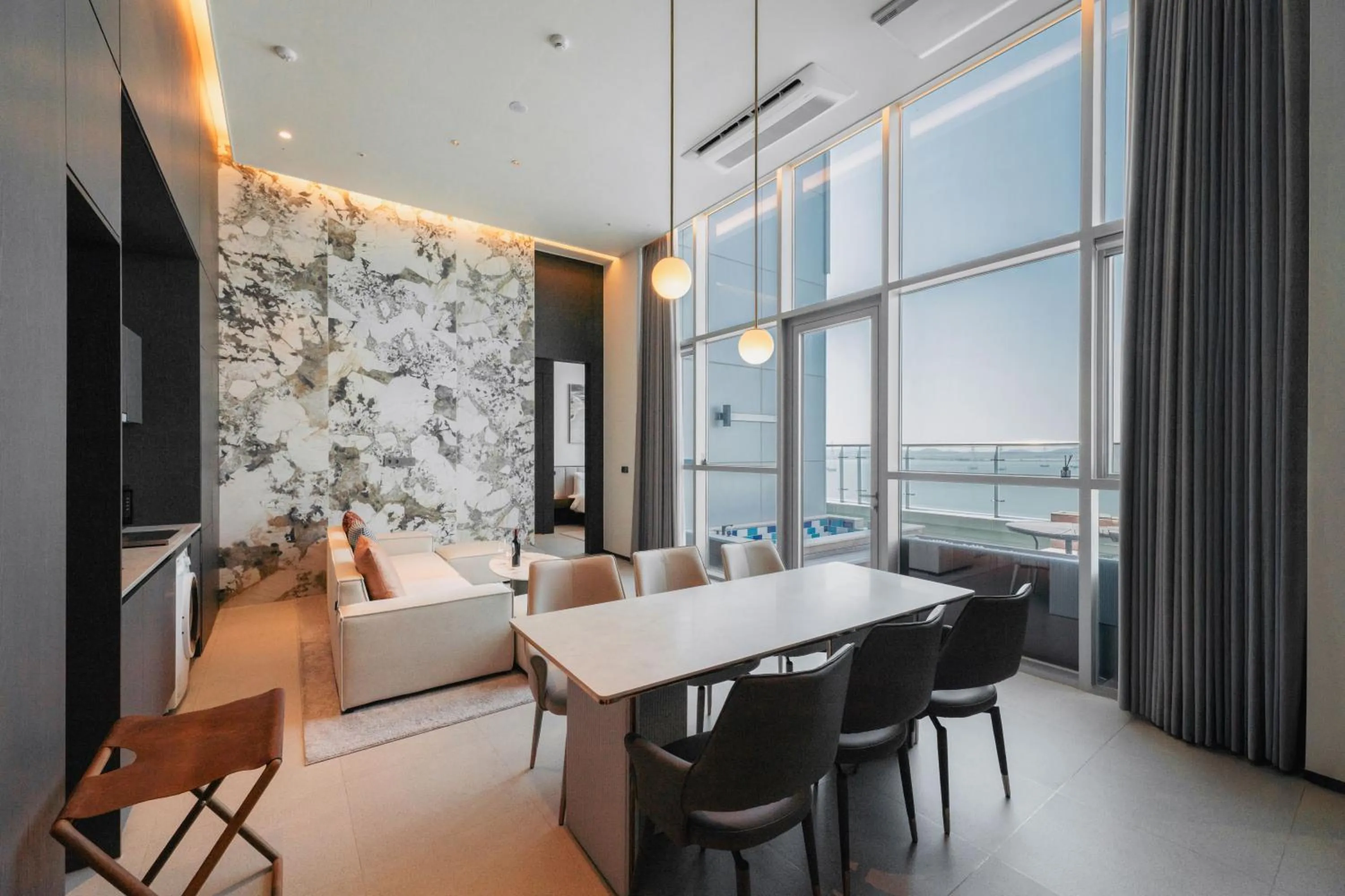 Living room in WAVEM HOTEL west