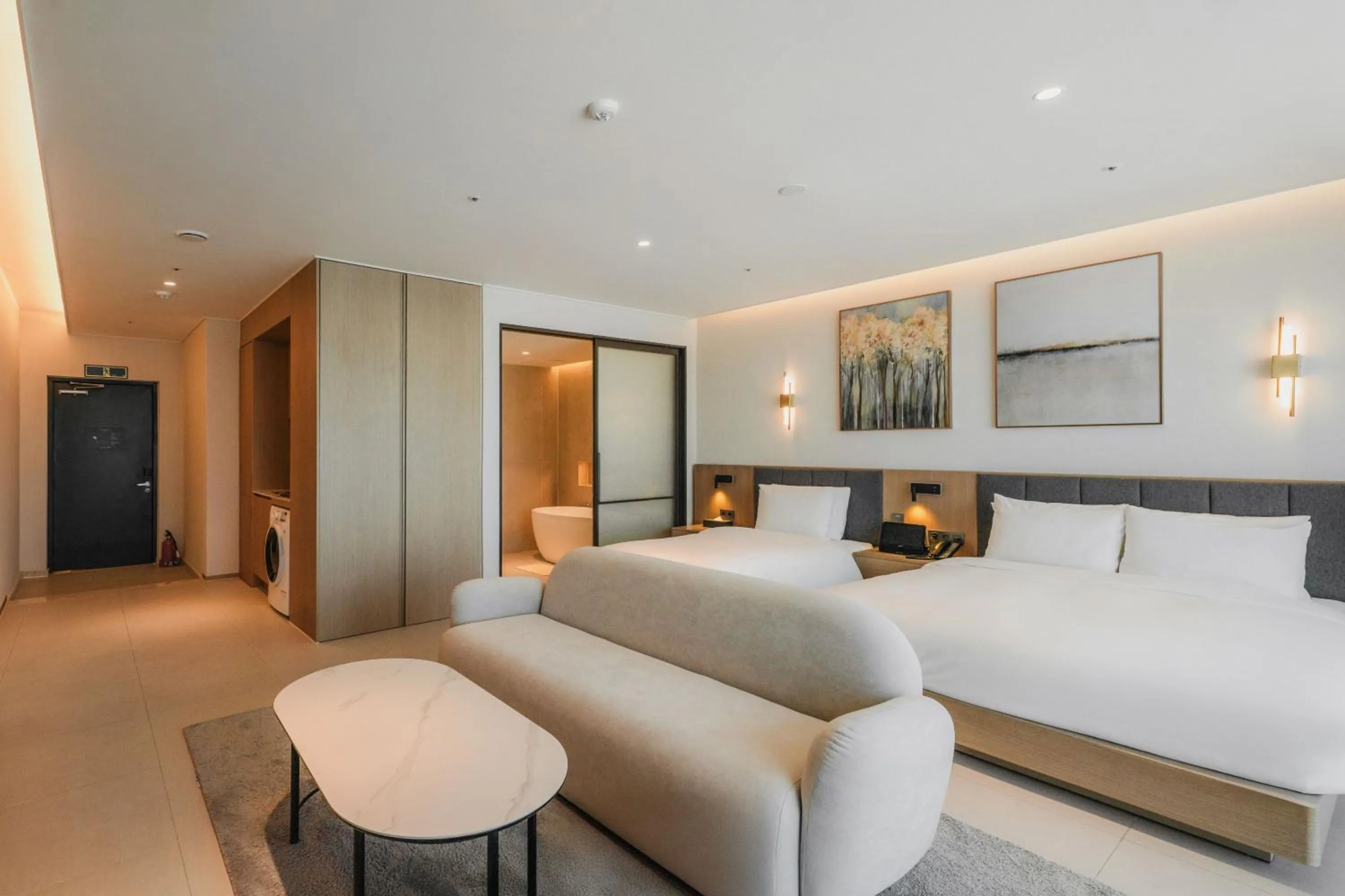 Area and facilities, Bed in WAVEM HOTEL west