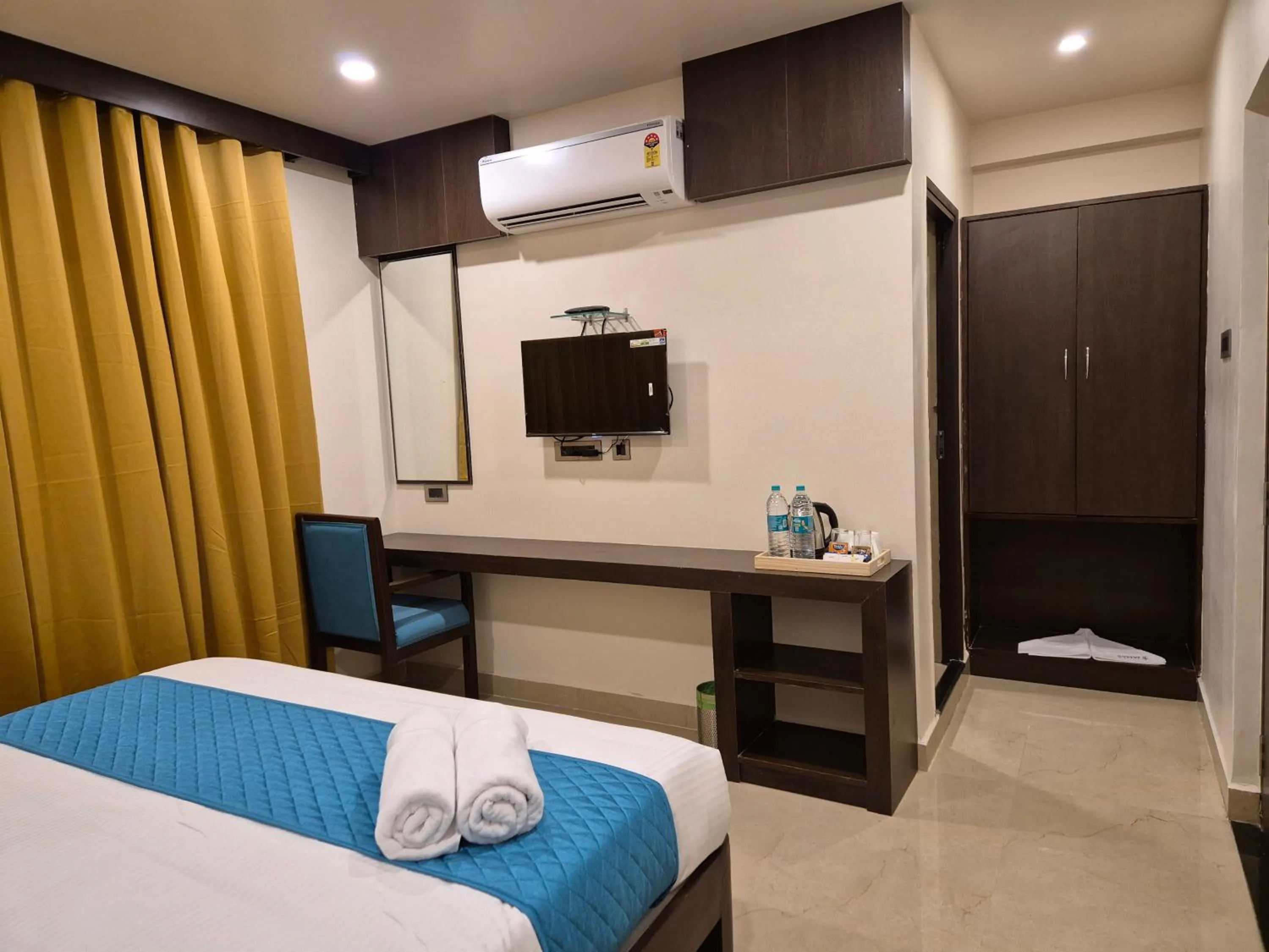 TV and multimedia, Bed in Hotel JANAS