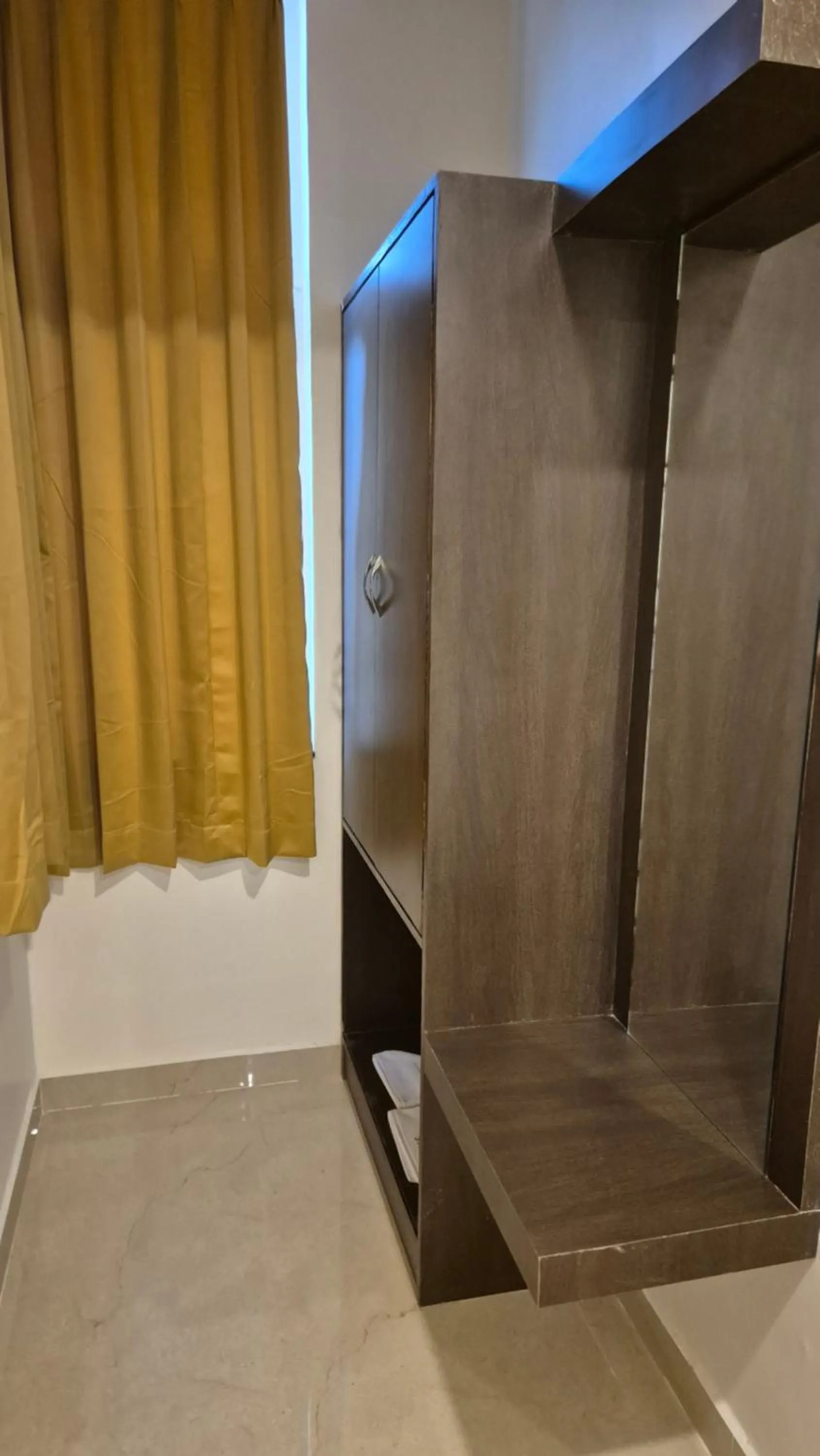wardrobe in Hotel JANAS