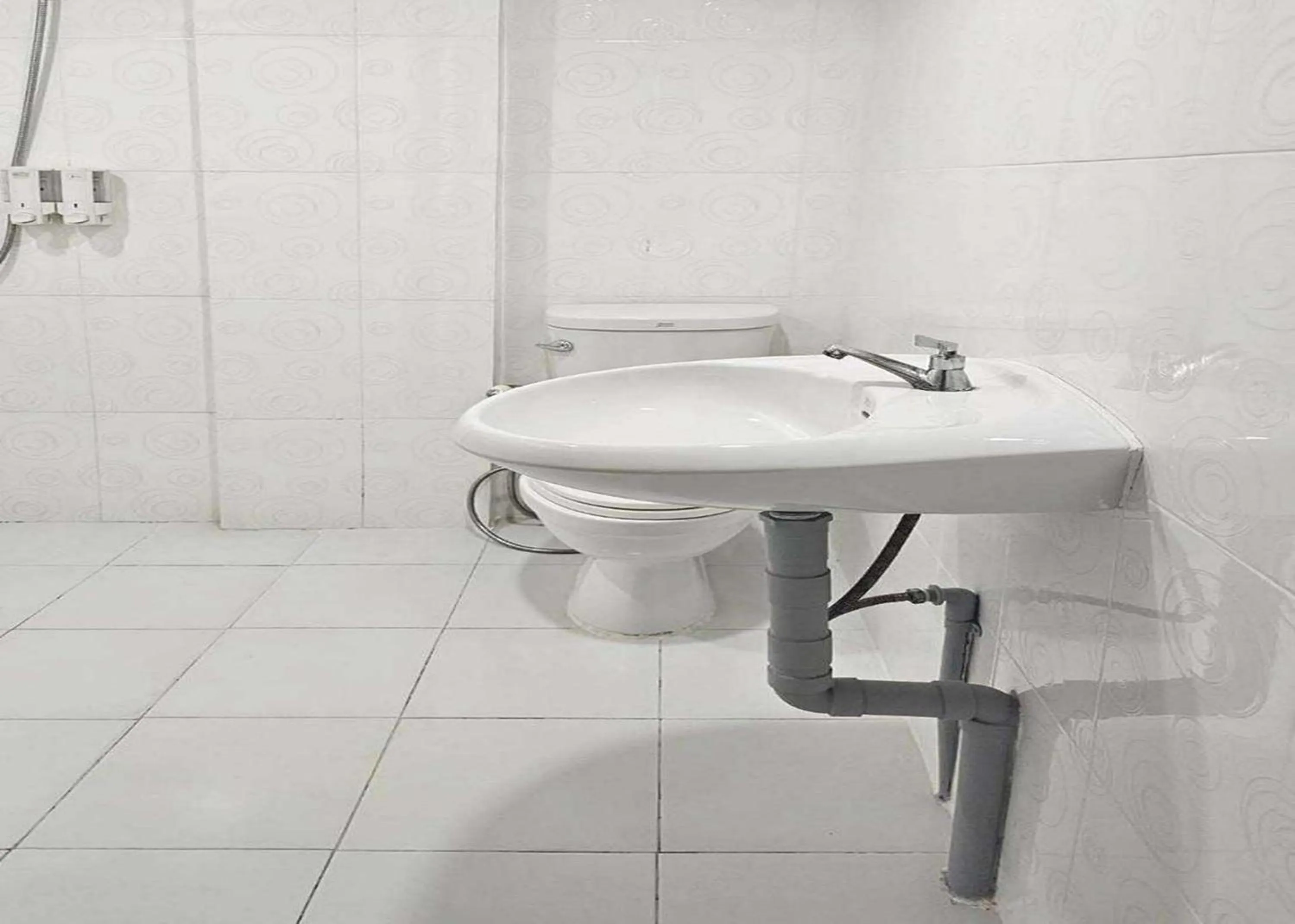 Bathroom in Toucan Bed and Cafe