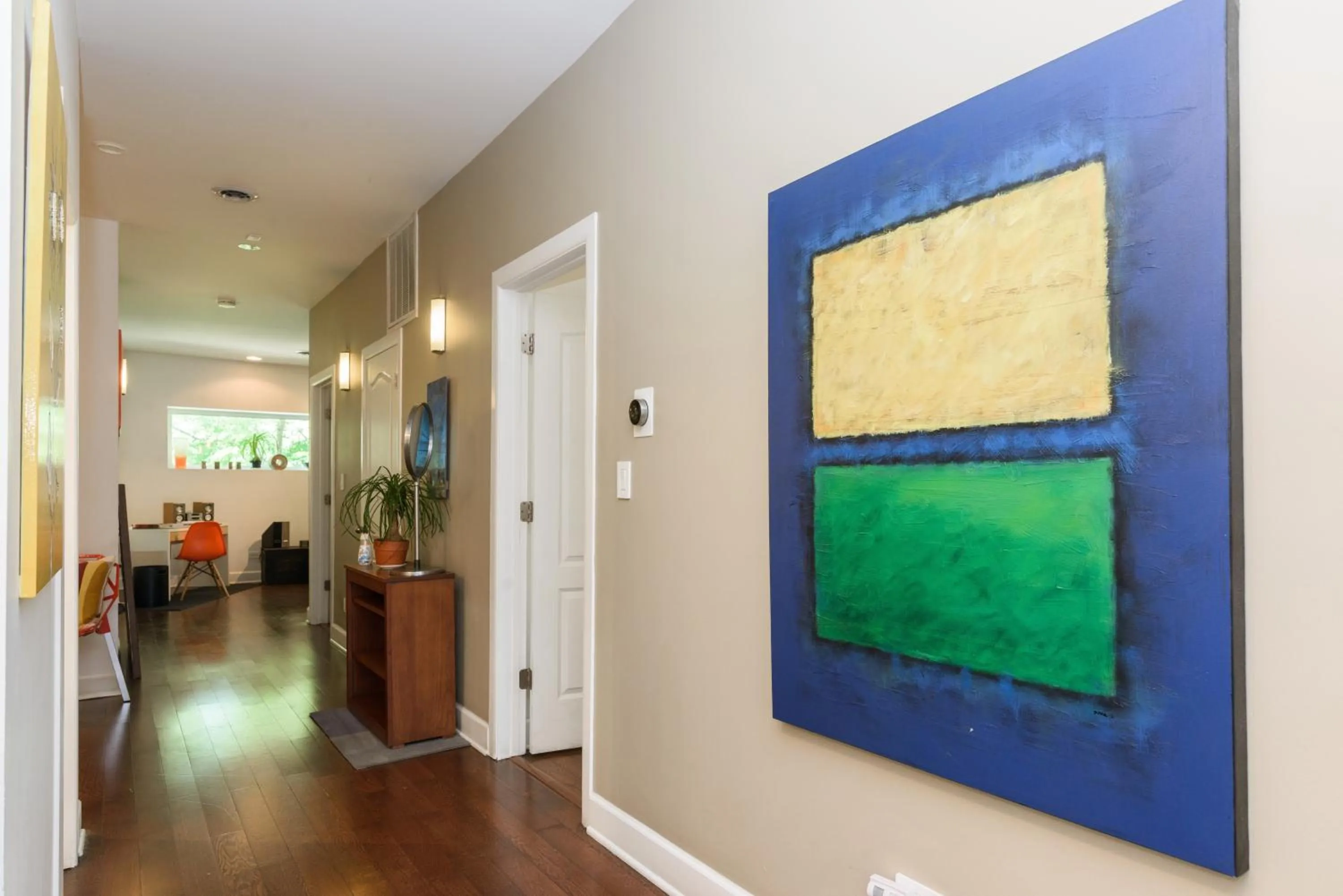 Lounge or bar in House 5863- Chicago's Premier Bed and Breakfast