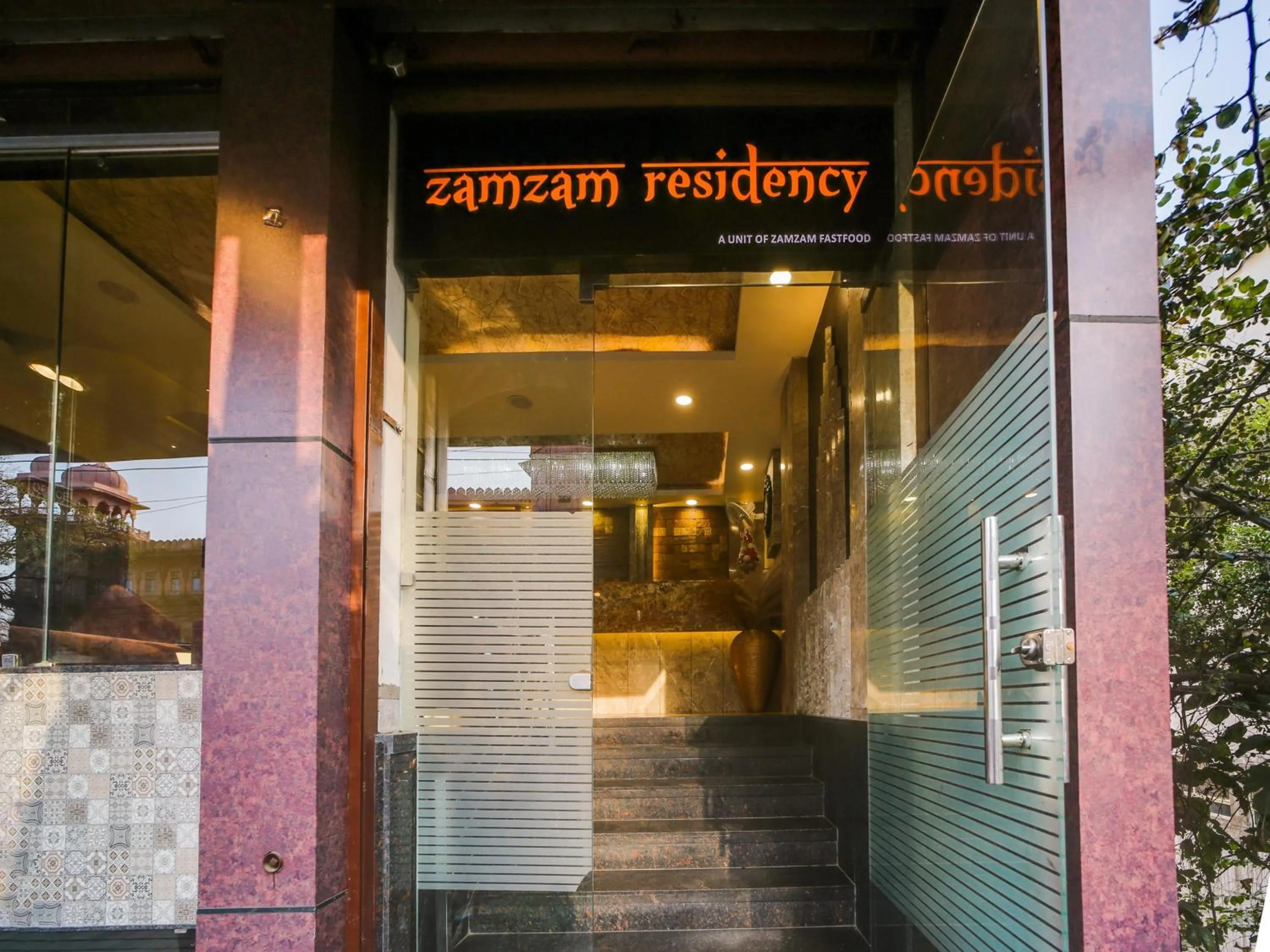 Facade/entrance in Hotel O Zamzam Residency