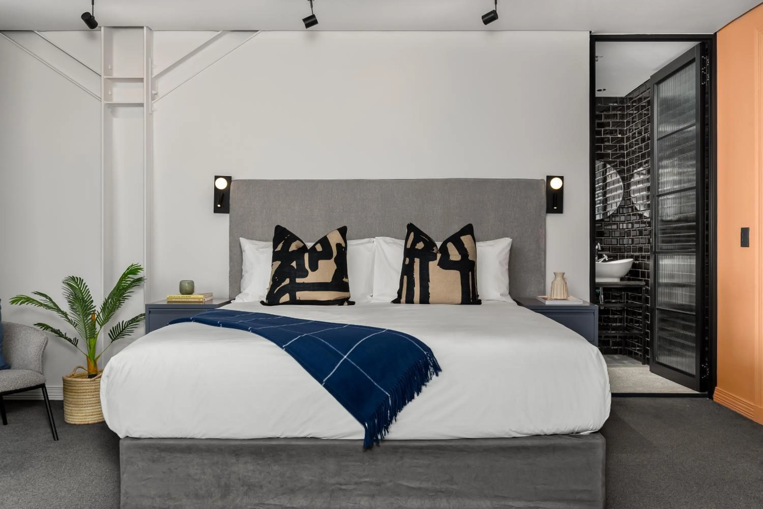 Bed in Neighbourgood Loop Street