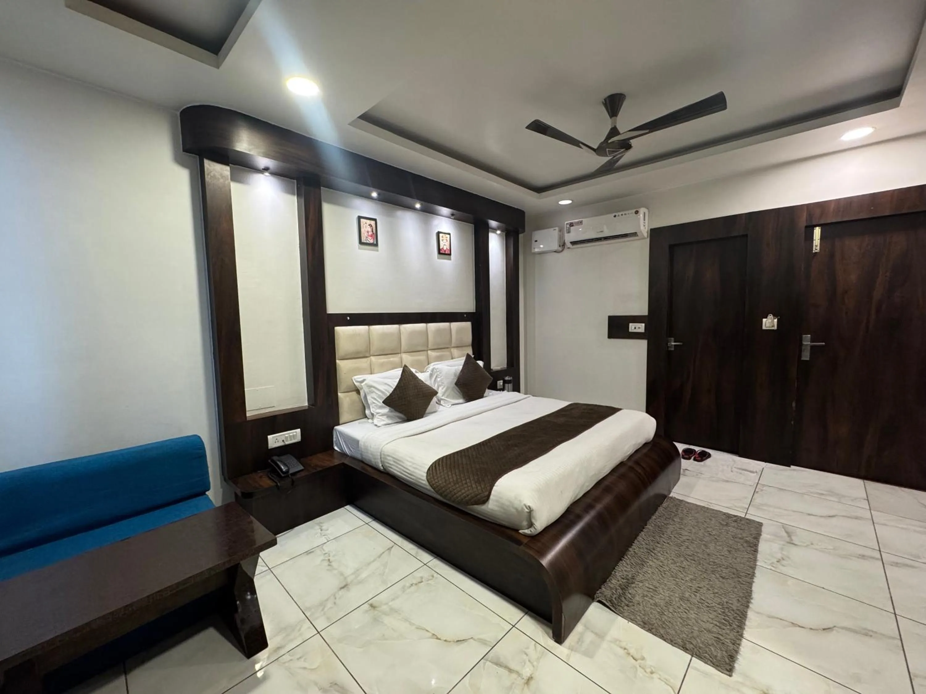Bedroom in Hotel Galaxy,Katra