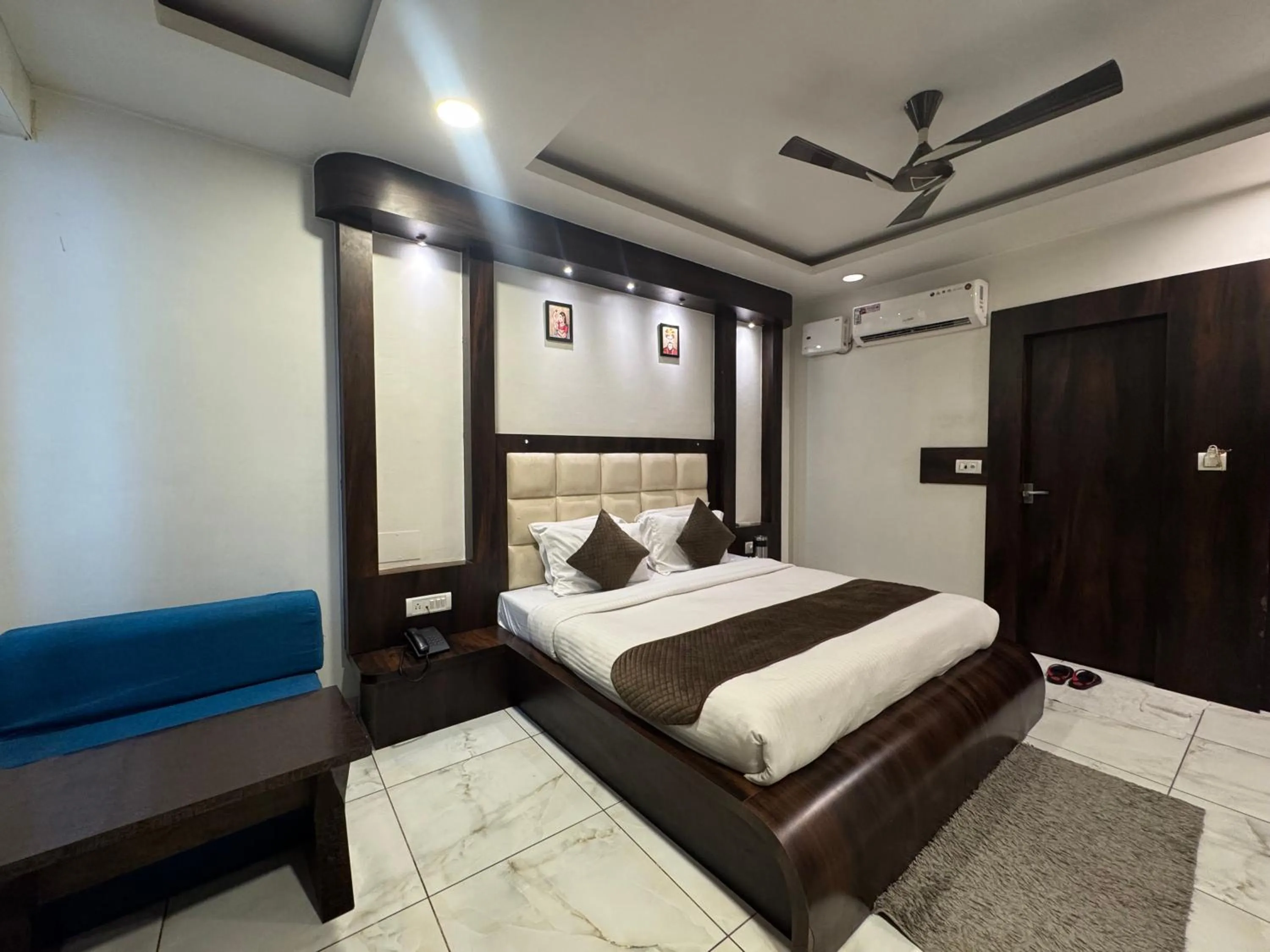 Bedroom in Hotel Galaxy,Katra