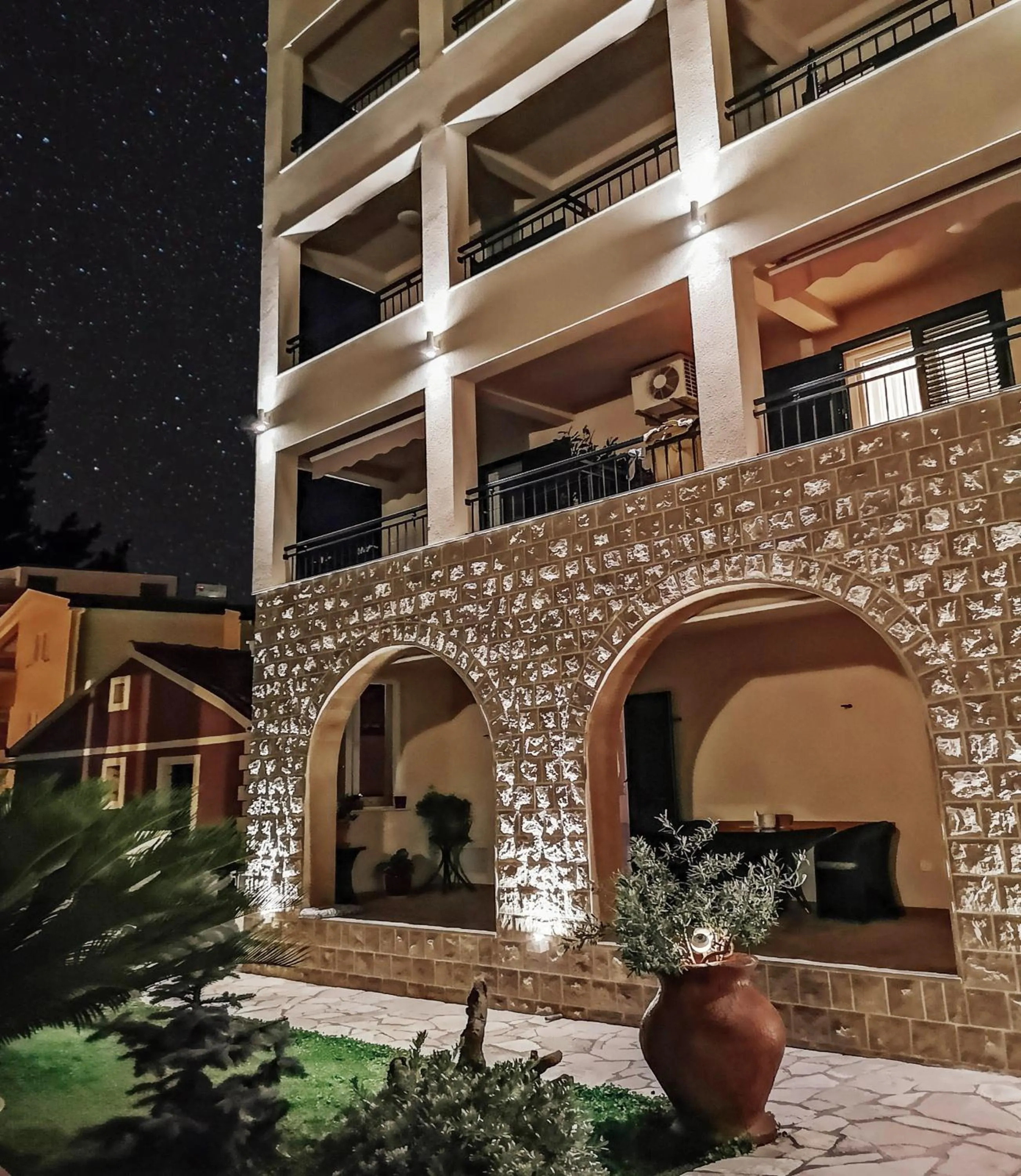 Facade/entrance in Guest House Medin