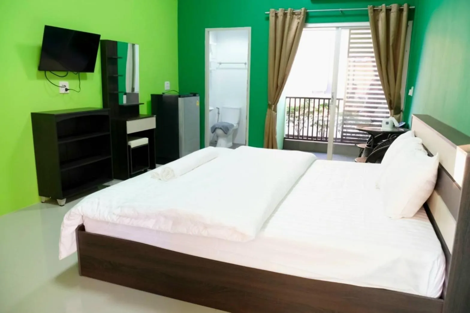 Bed in The Bua Boutique Resort