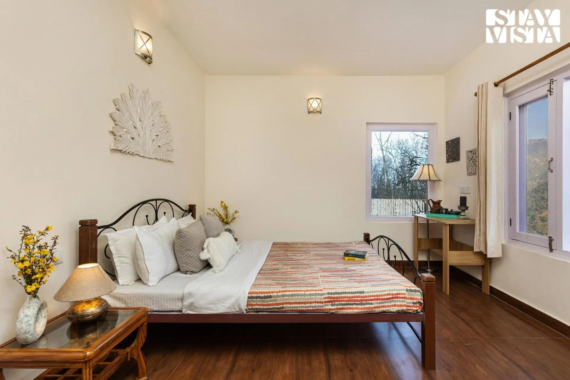 Bedroom, Bed in StayVista at Bird's Crest Valley Villa