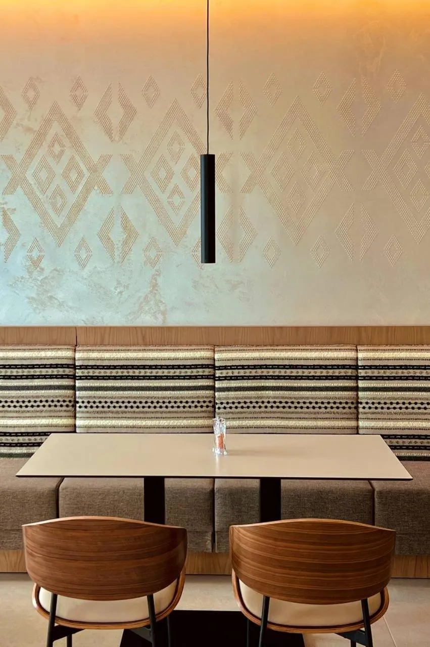 Restaurant/places to eat in GRIFID Noa