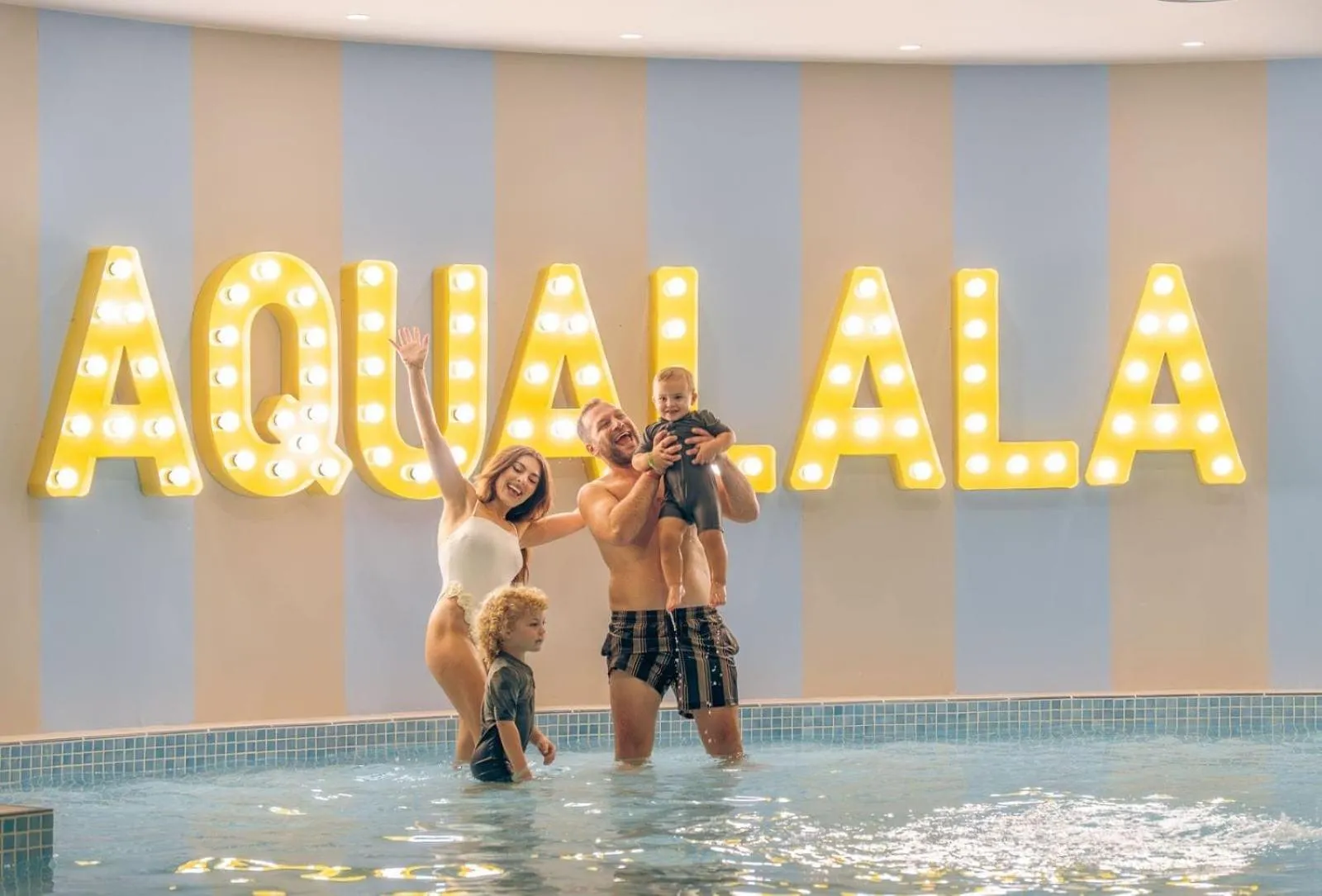 Pool view in GRIFID Noa