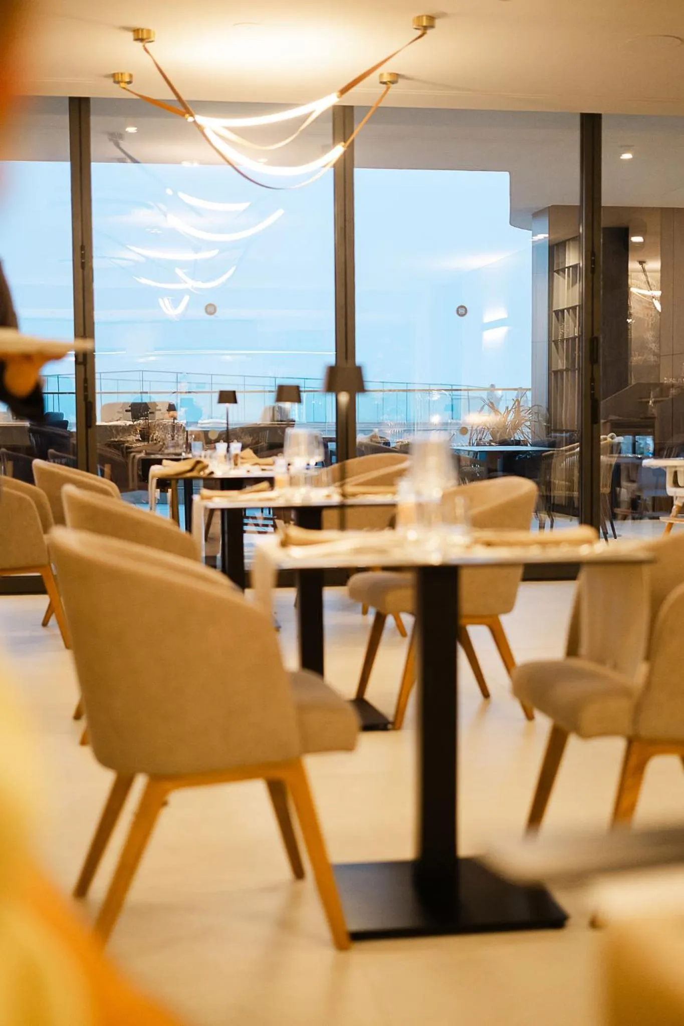 Restaurant/places to eat in GRIFID Noa