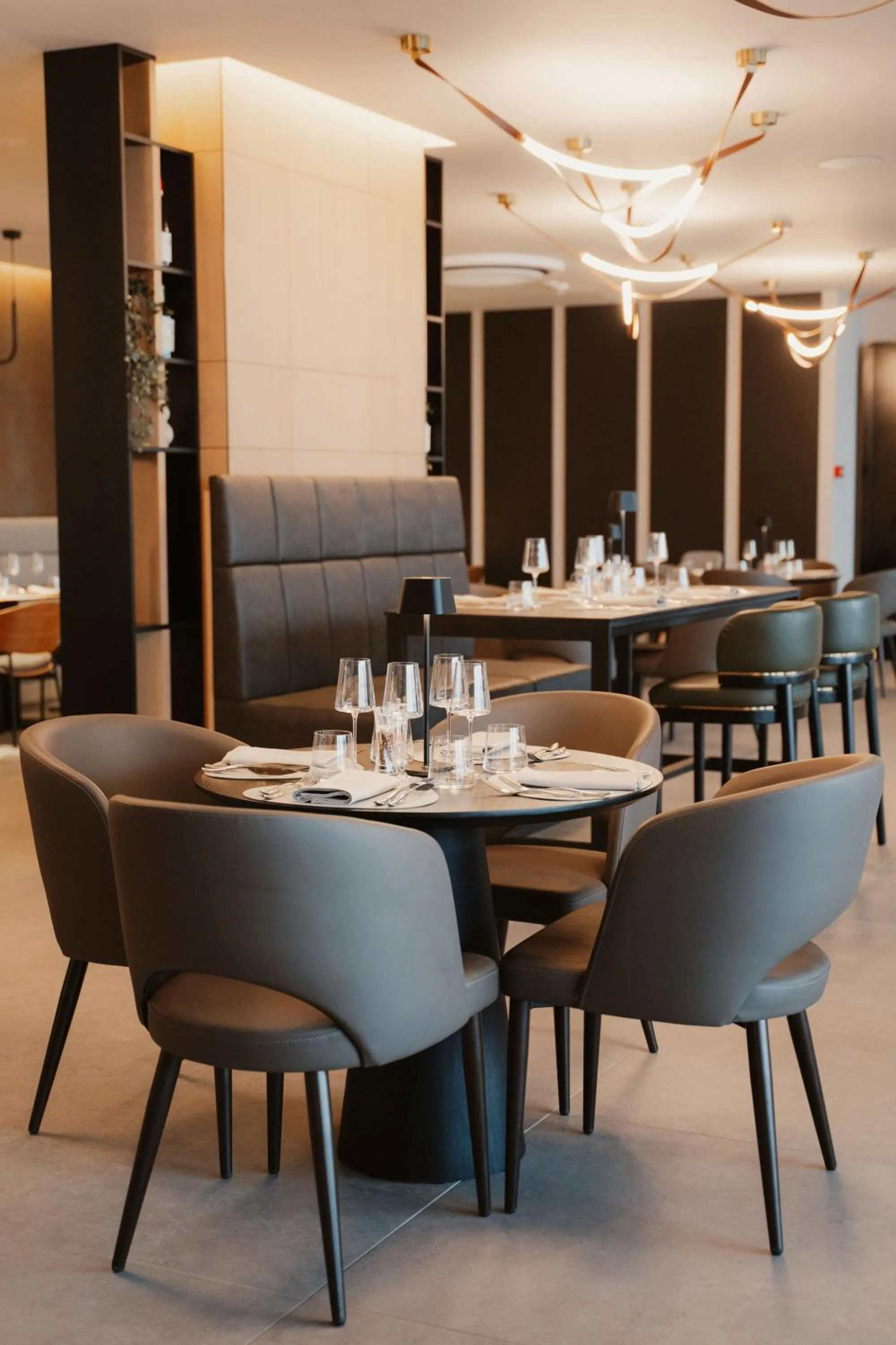 Restaurant/places to eat in GRIFID Noa