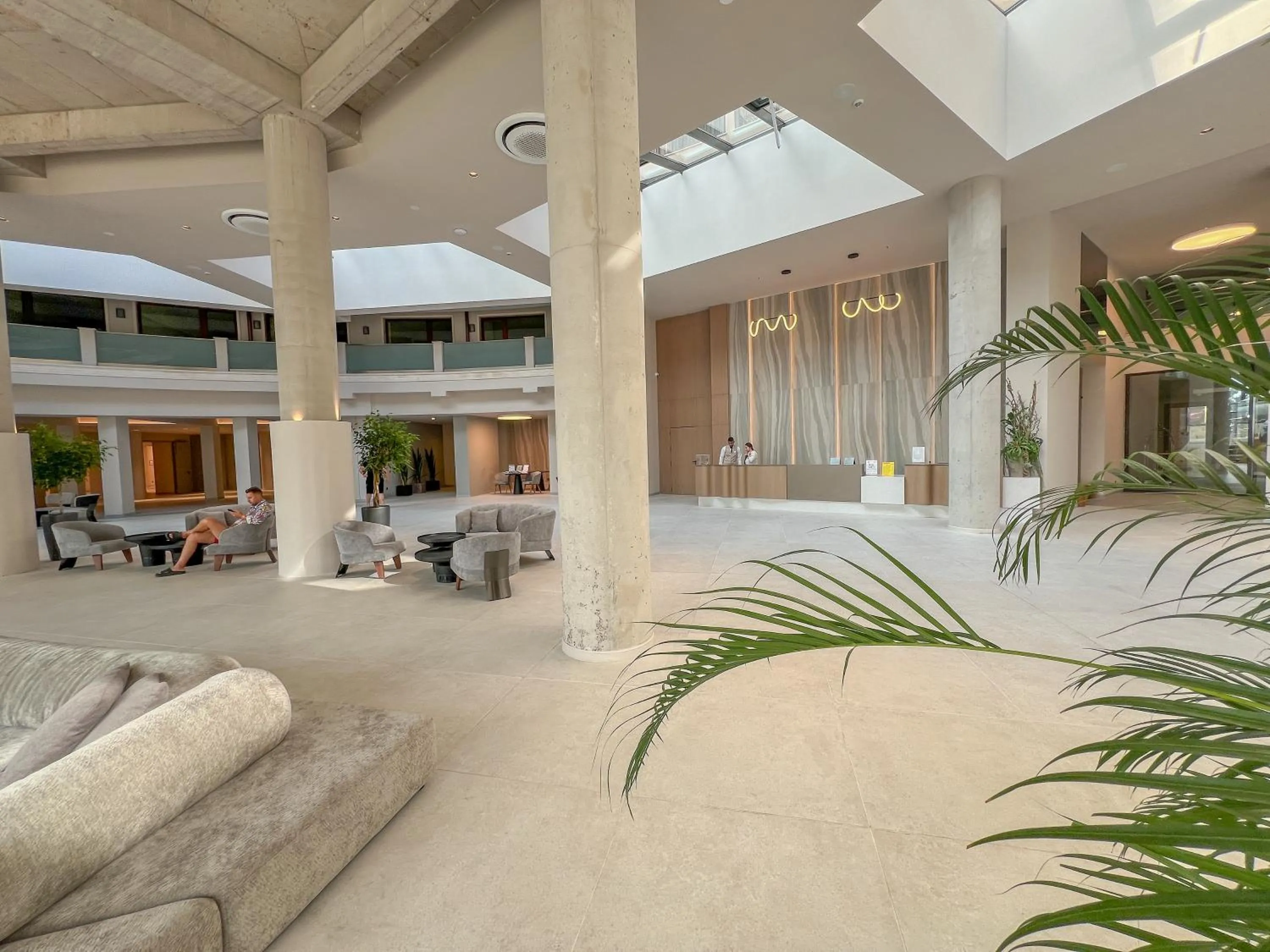 Seating area in GRIFID Noa