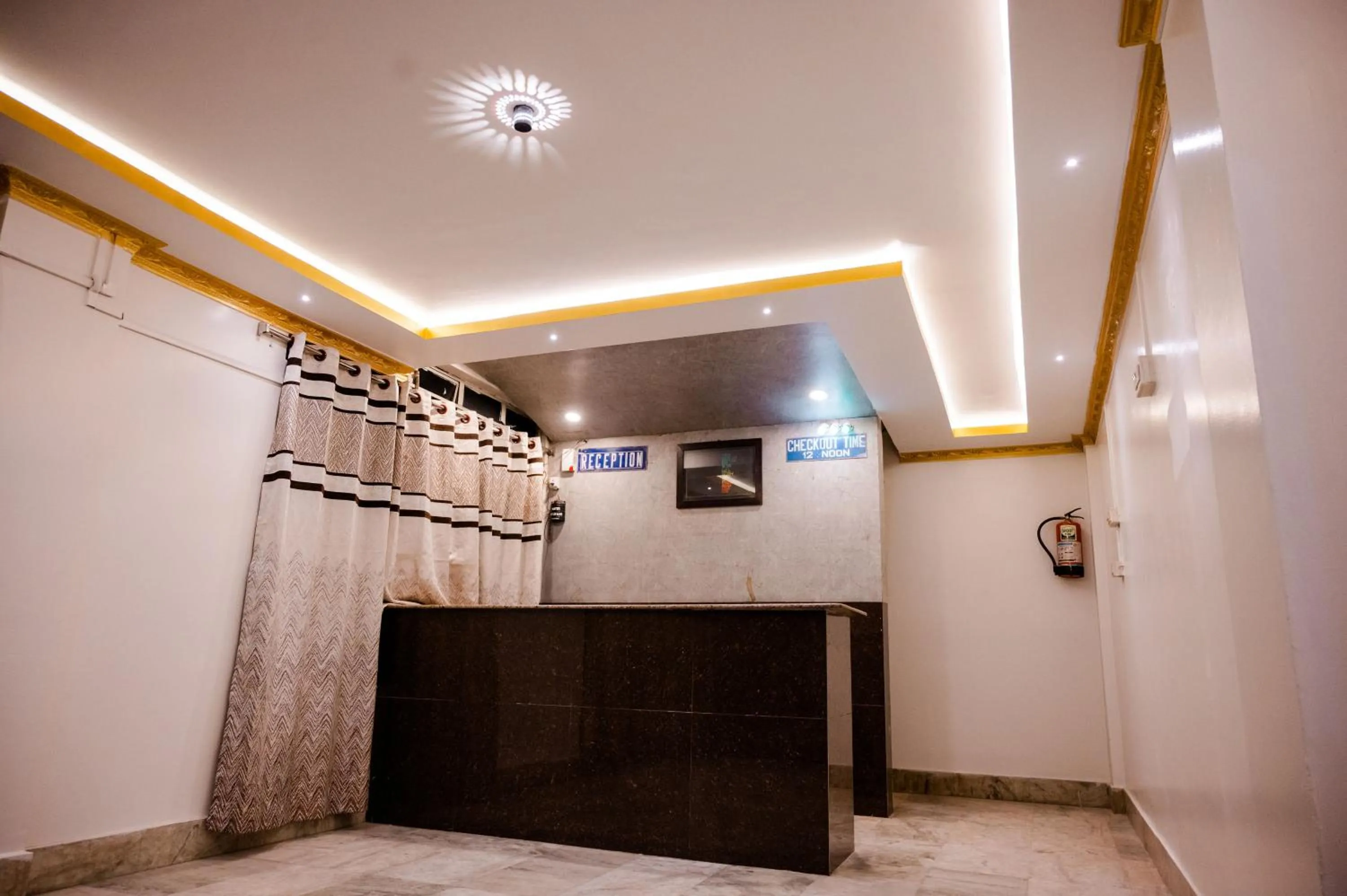 Lobby or reception in HOTEL COUNTRY INN